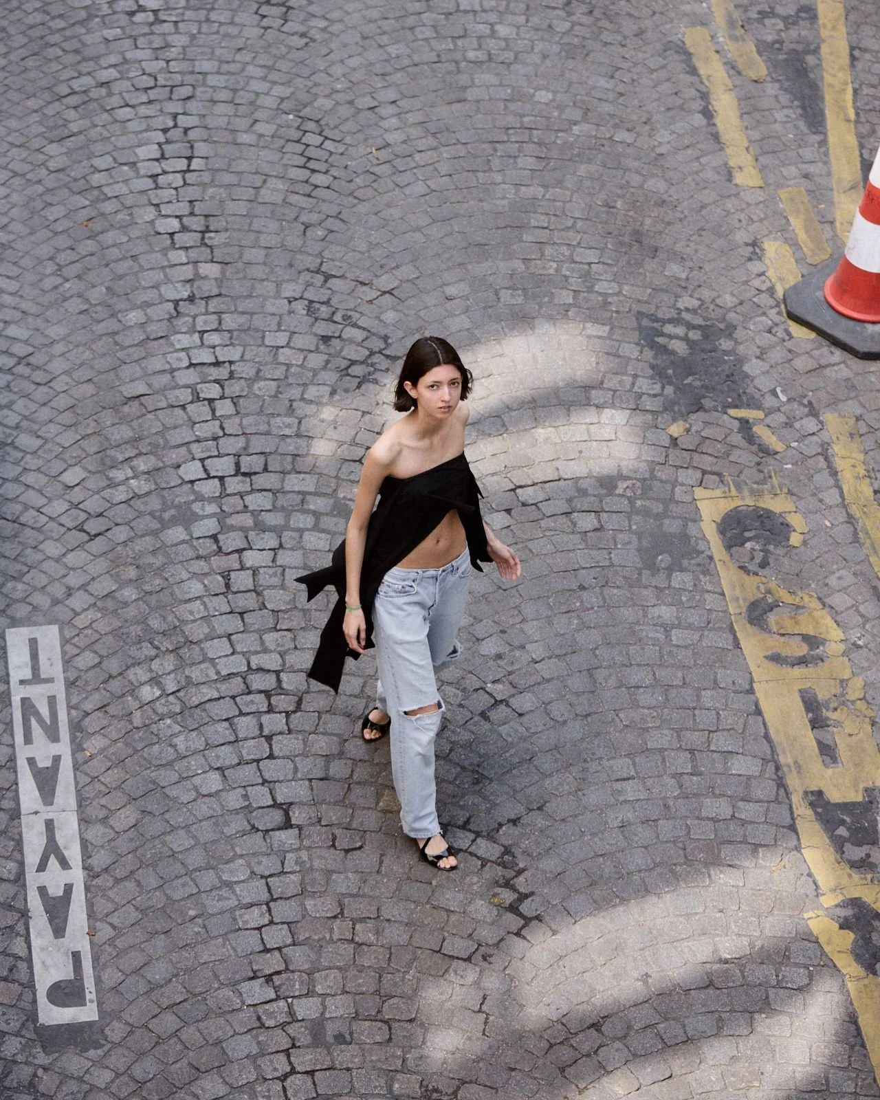 9-juliette-griseri-main-book.jpg