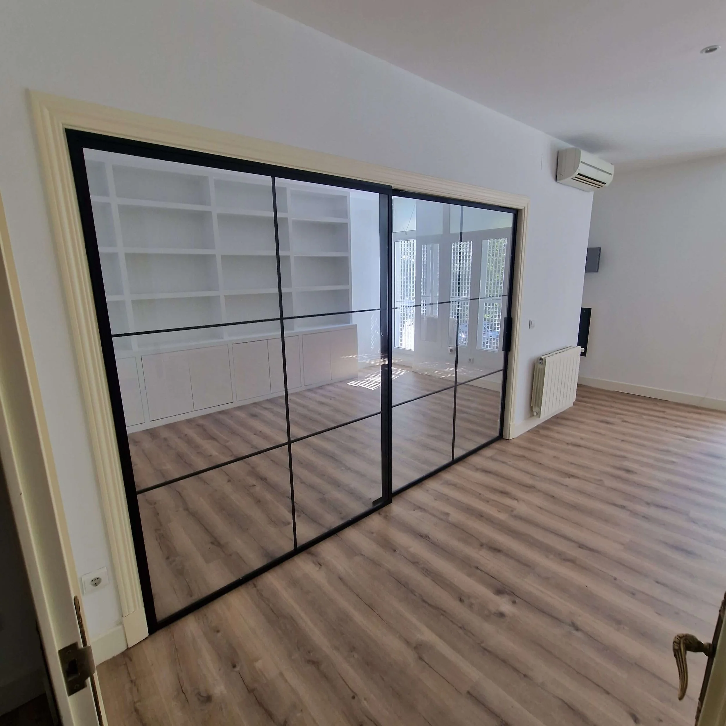 Renovación de viviendas con niños en Madrid, España: materiales resistentes y seguros.