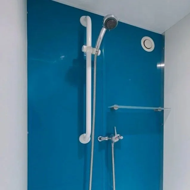 Universal (S3:60) cubicle system and Trovex Diamond for the washrooms and showering areas