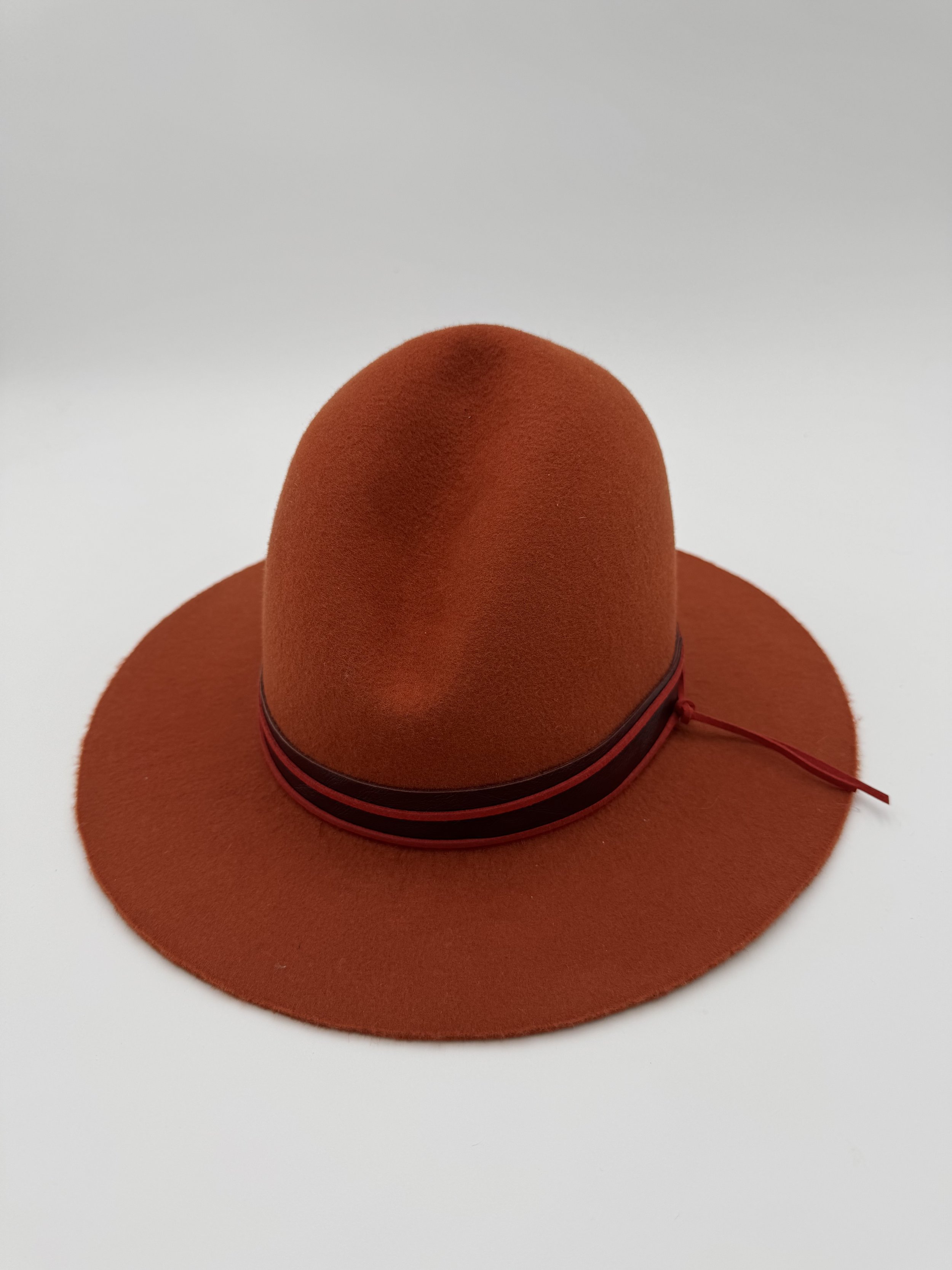 TABACO HAT