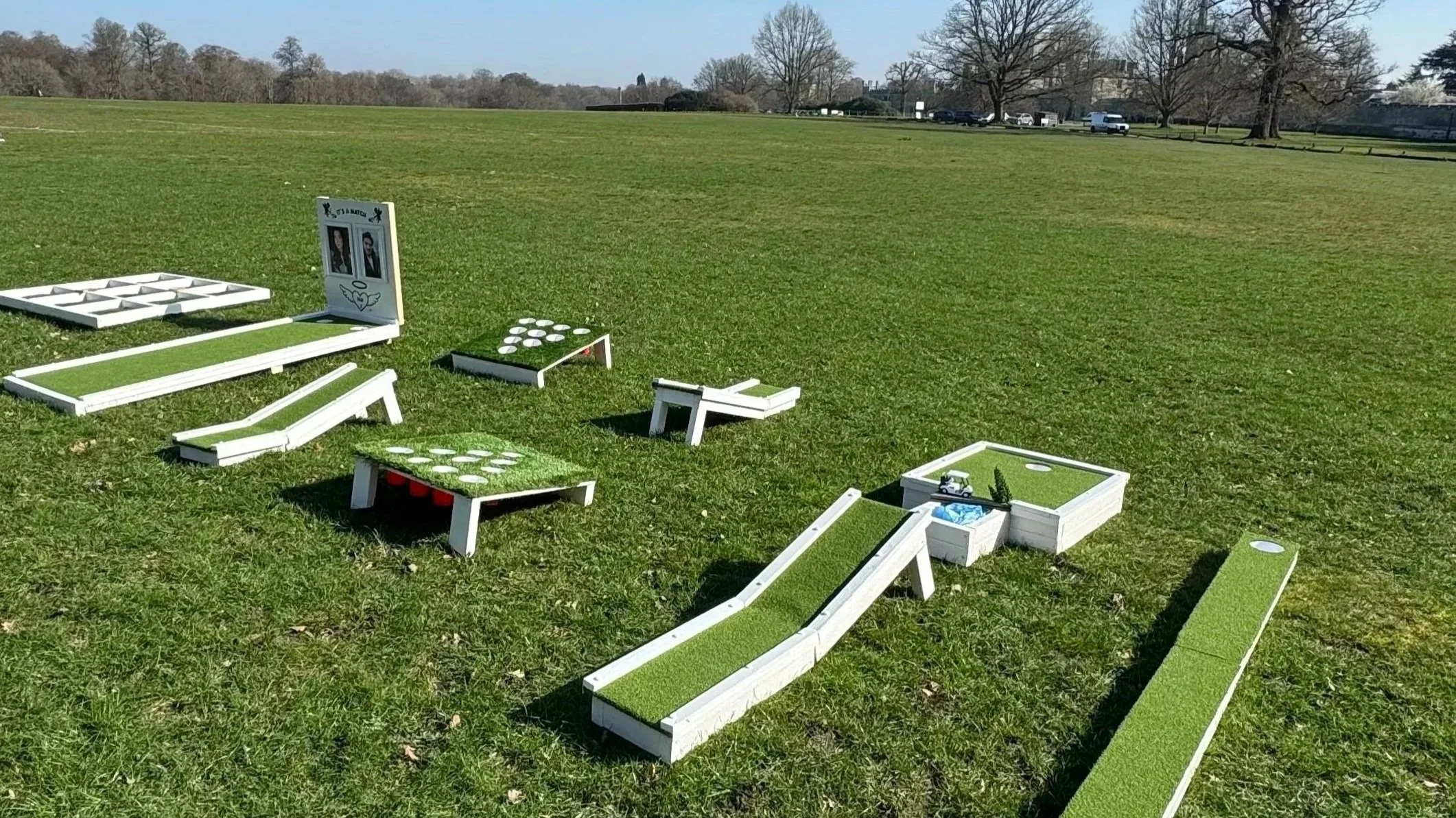 Mini golf set up uk