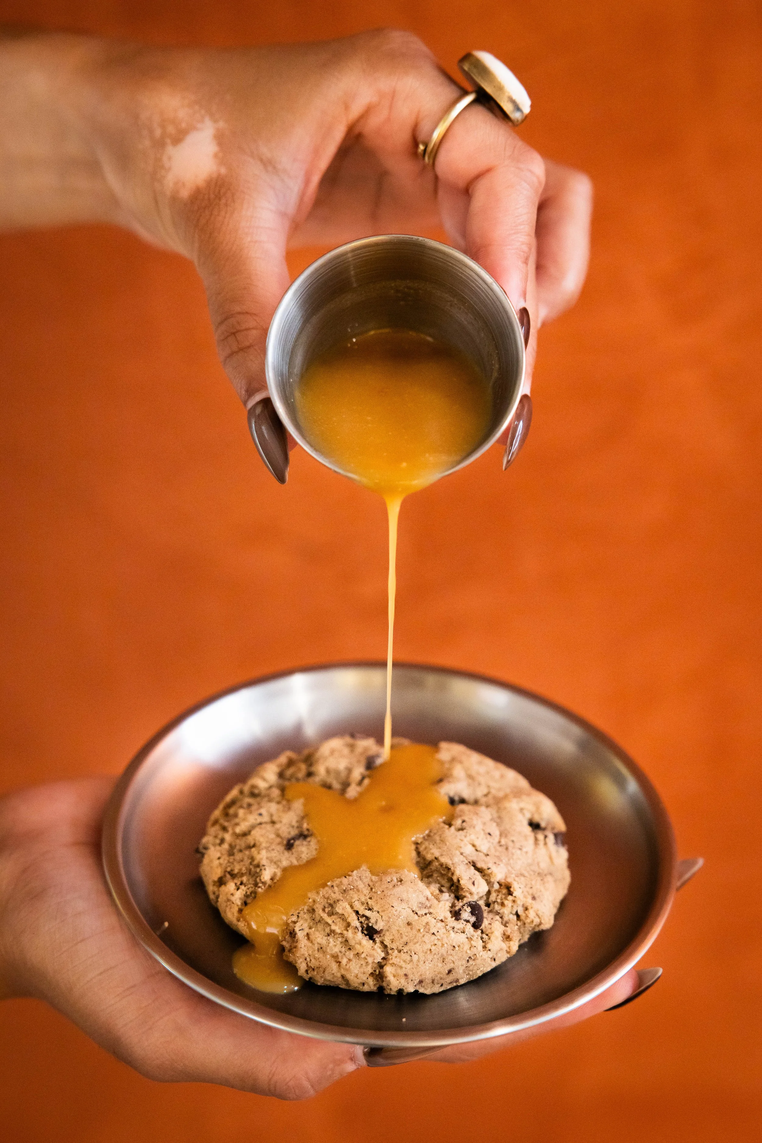 Préparation du Peanut Cookie de DKR, dessert vegan et sans gluten