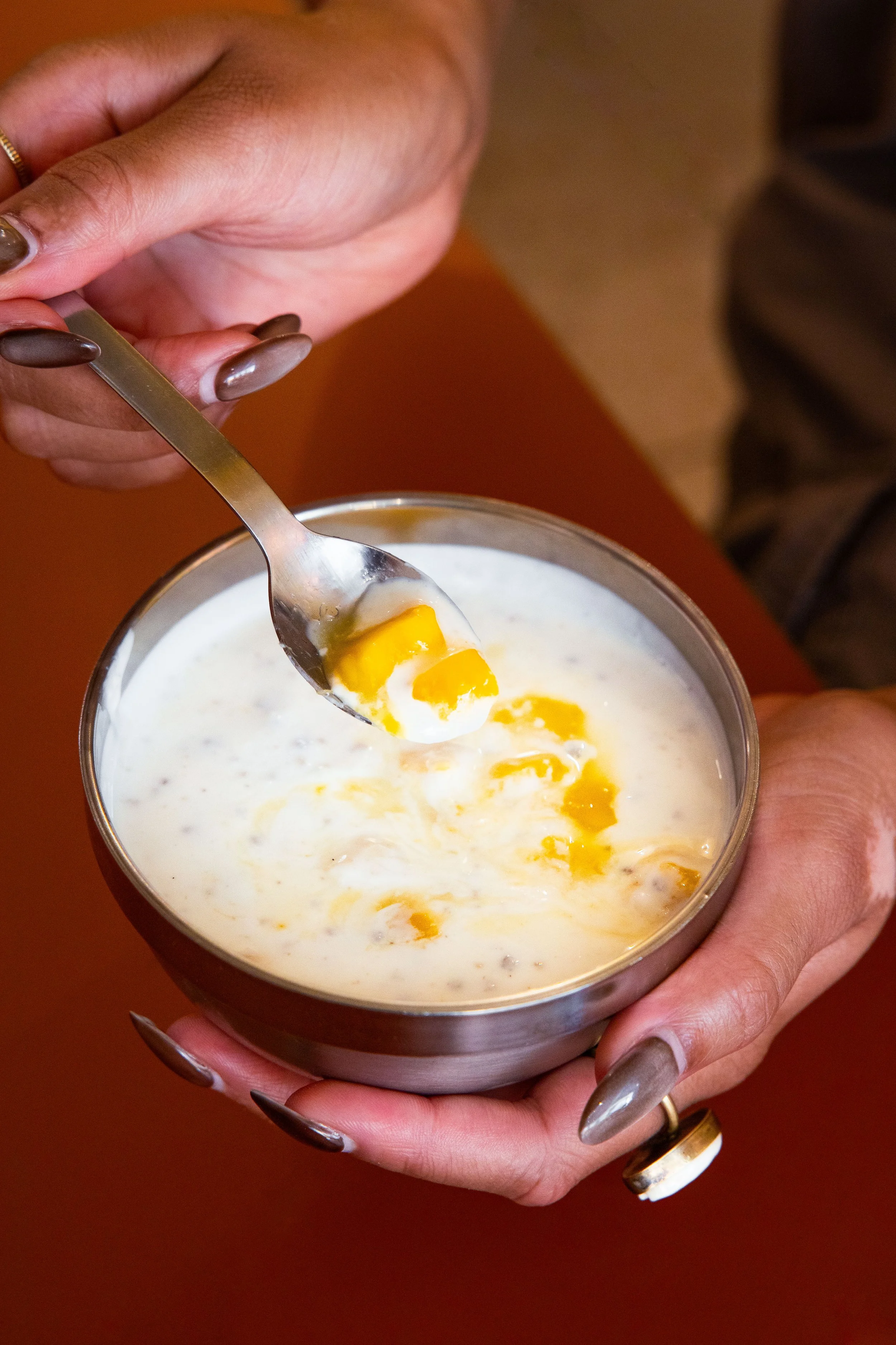 Thiakry (dégué) de DKR, dessert au mil et lait fermenté aux dés de mangue