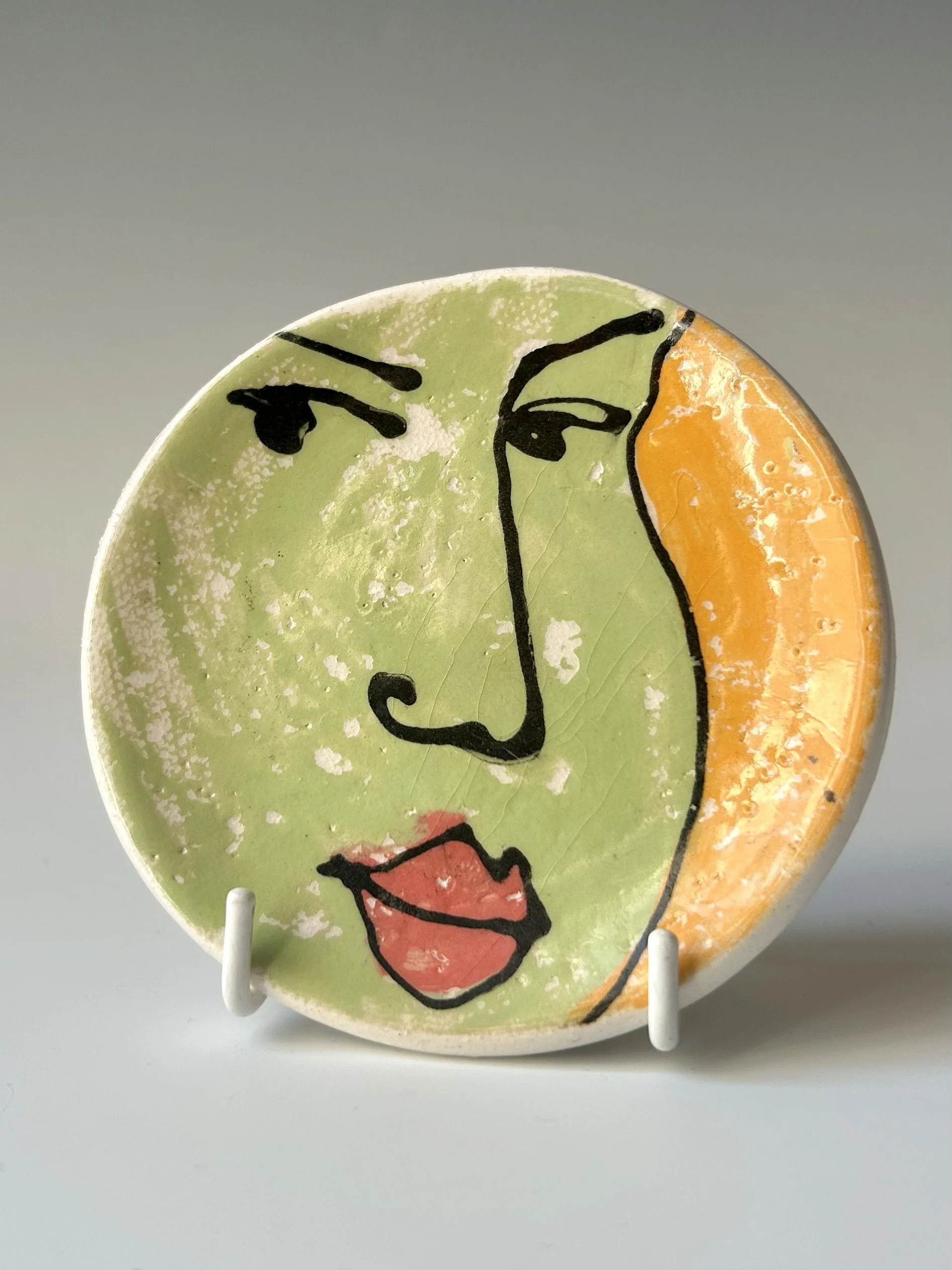 Small Portrait Dish White Clay: Green