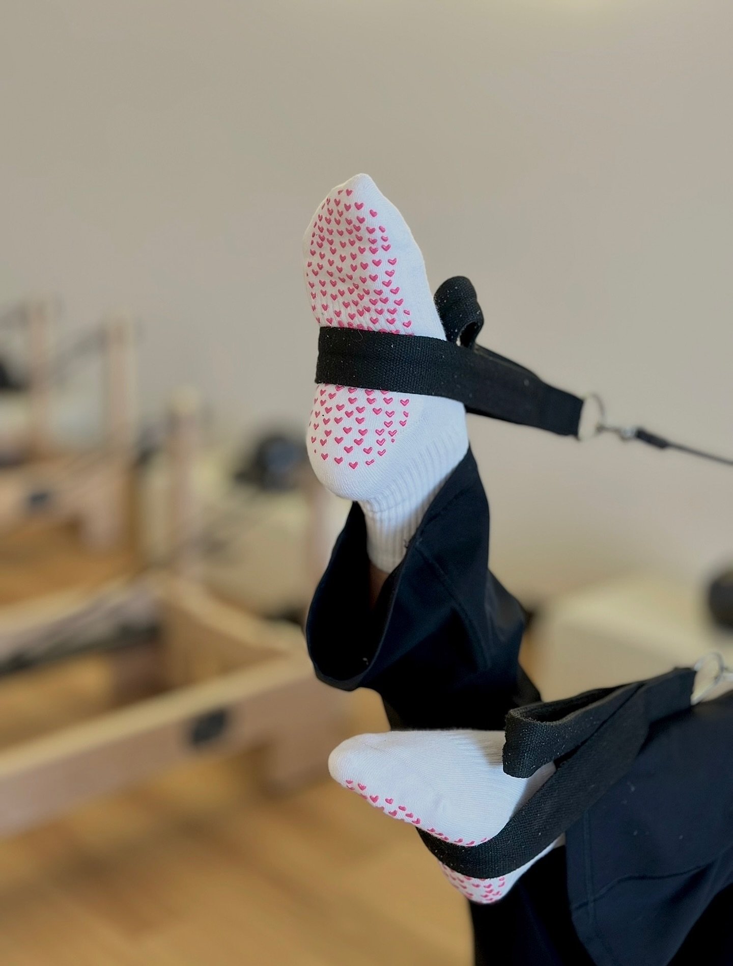 A moment for feet in straps 🌼

Photography by @sewvandhi.s ✨