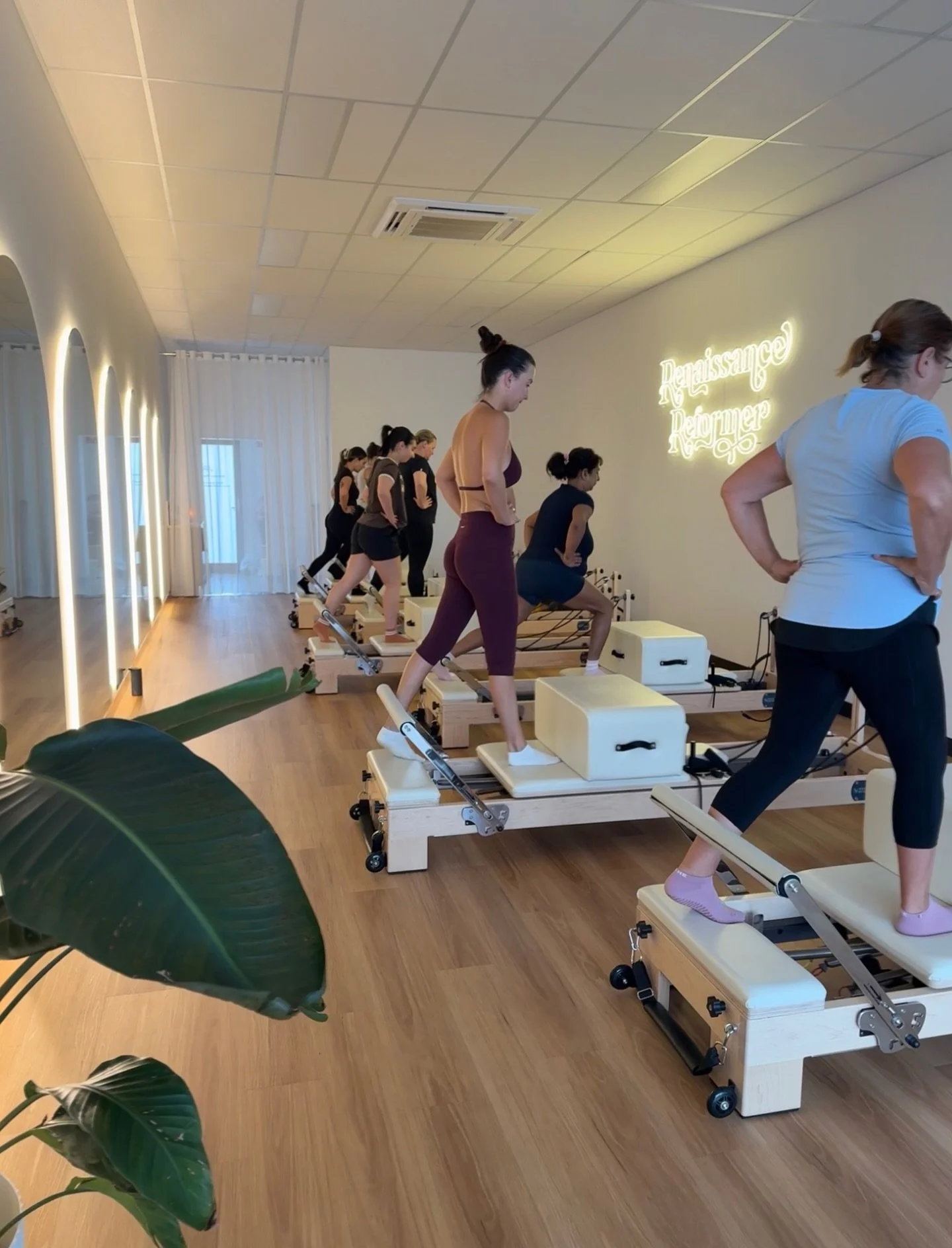 Our girls enjoying their 45 minutes of &ldquo;me time&rdquo; ⭐️