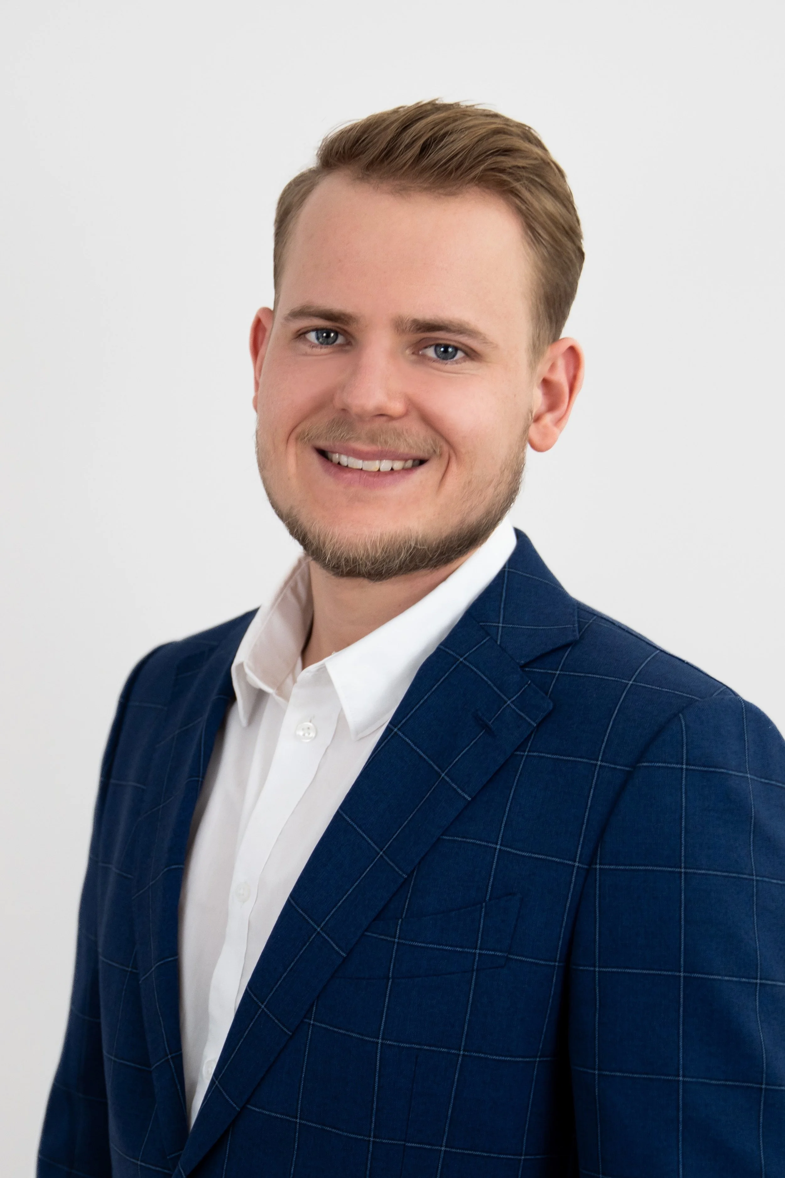 Janis Schäfer_2_Retuschiert(1).jpg