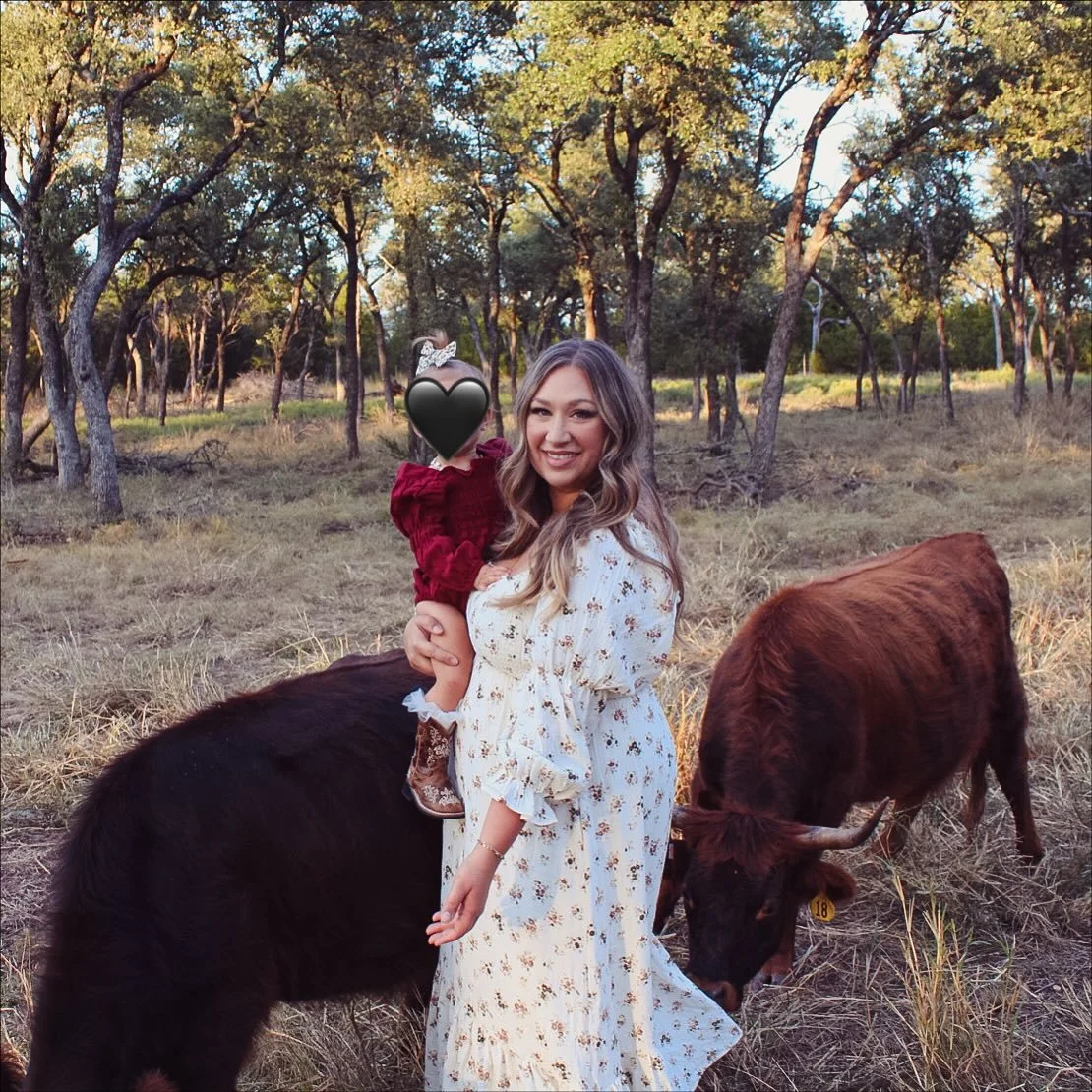 Hi 👋🏼 I&rsquo;m Lacy! The heart behind the Little Wildflower Homeschoolers page and a mama to 5, ages 8 and under! 

I started my homeschool journey in 2021 when my oldest was 4! The Lord prompted my heart to homeschool and that was FOREIGN to me! 