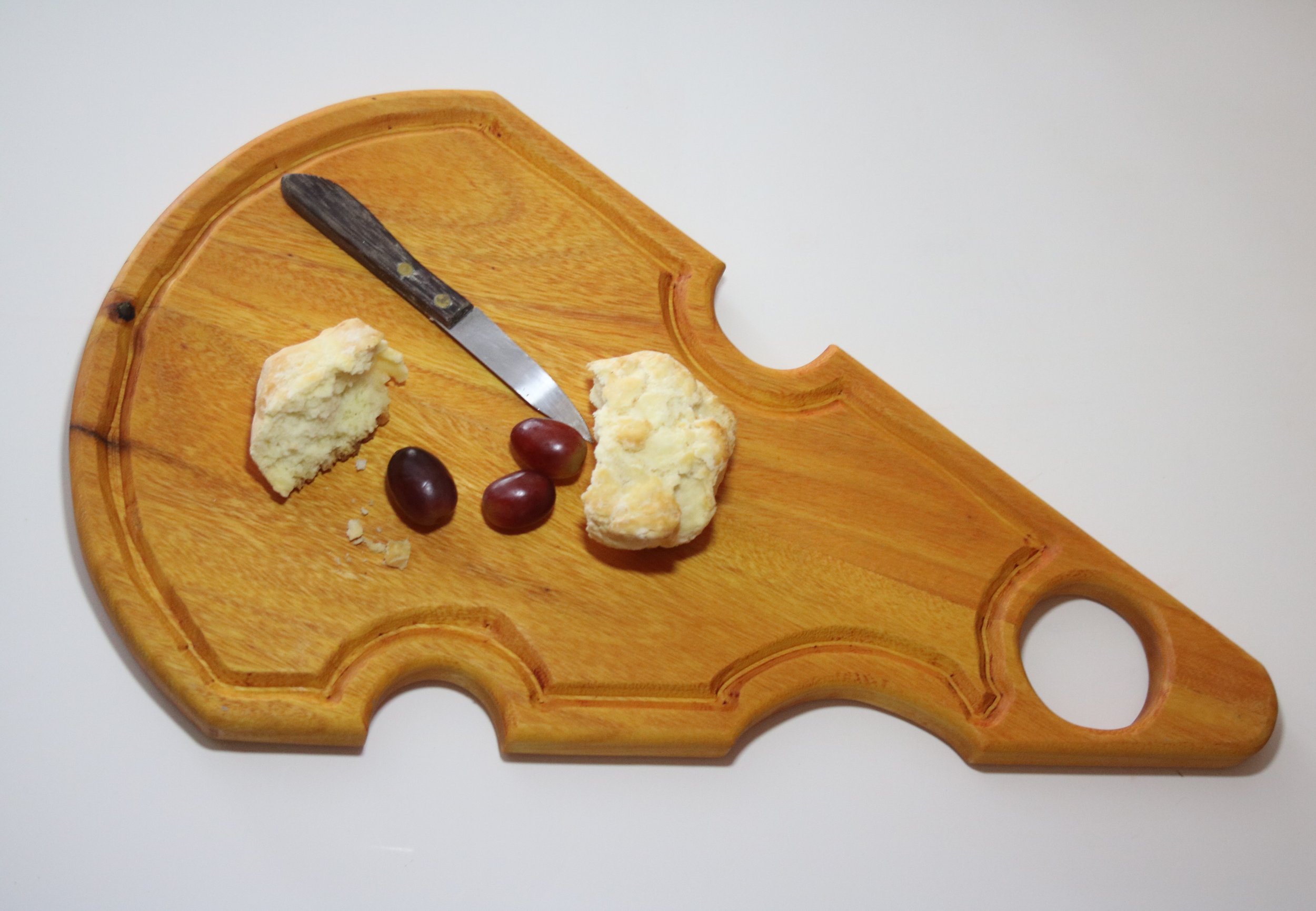Planche à découper en pointe de fromage