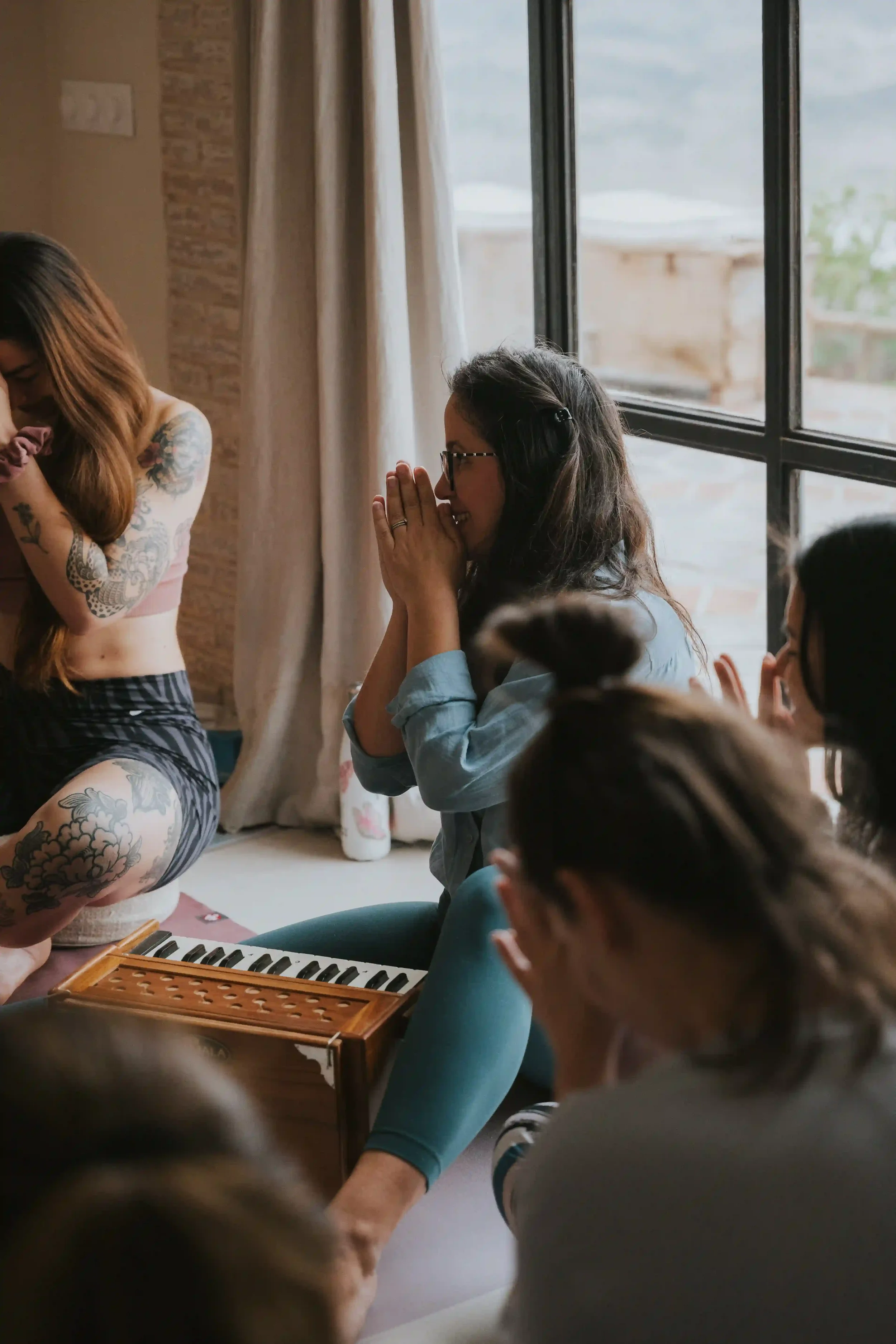 retreat-chanting-1.webp