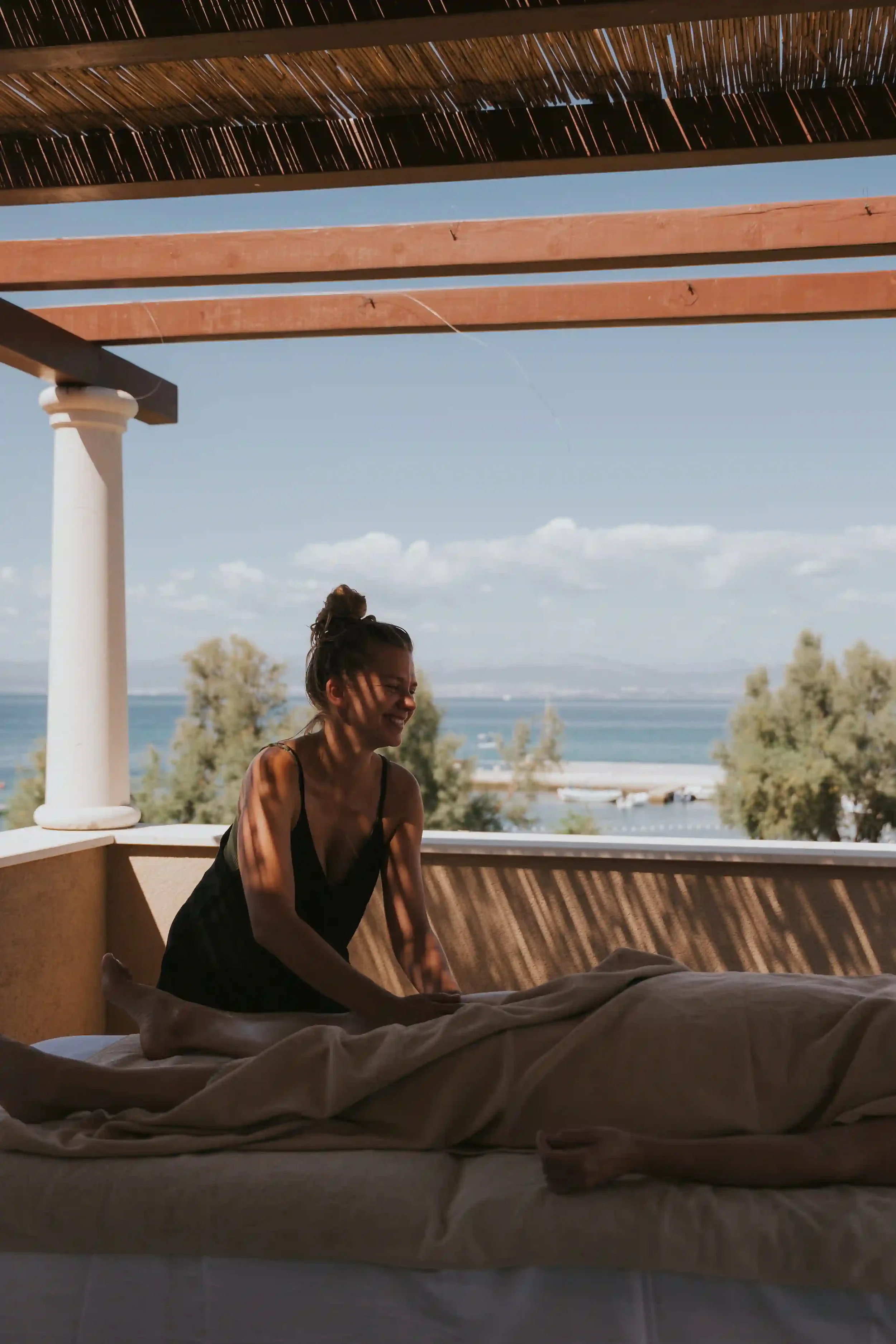 retreats-massage-4.webp
