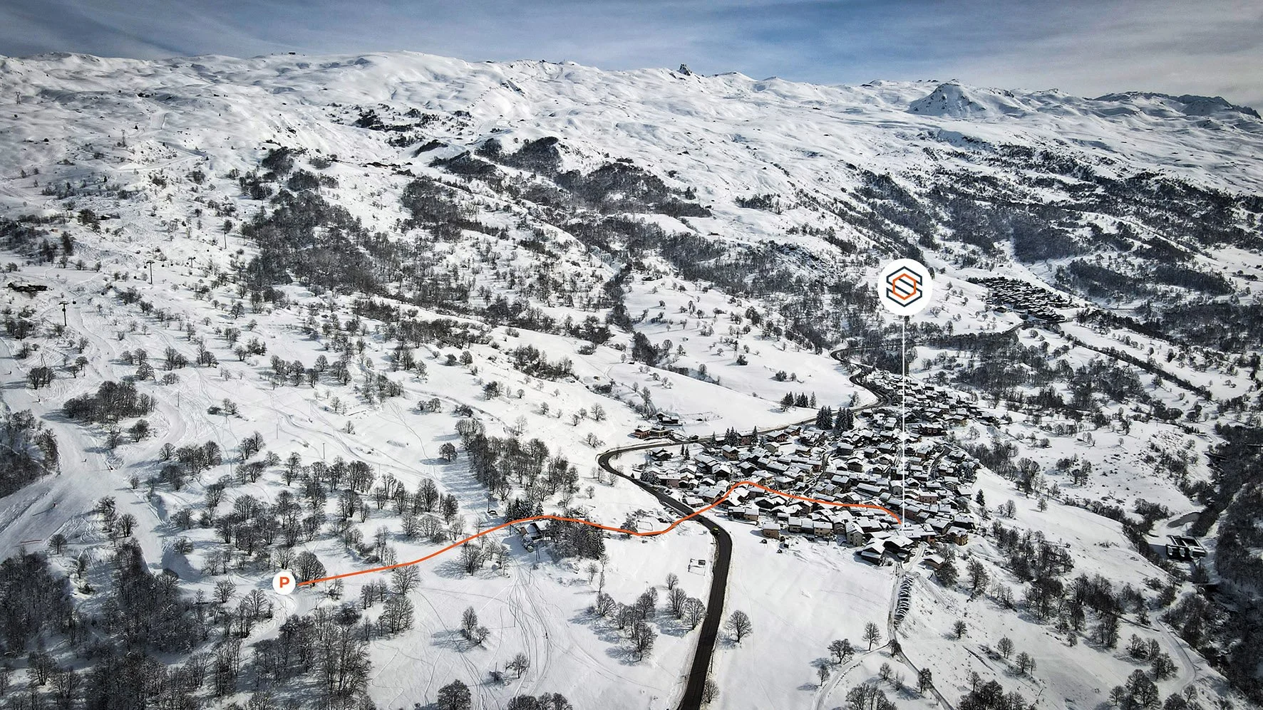 Proche des pistes de ski via le village de Saint-Marcel, cette propriété permet de profiter pleinement du domaine skiable des Trois Vallées. Un investissement immobilier de montagne de qualité en Savoie avec HOME SUMMIT.