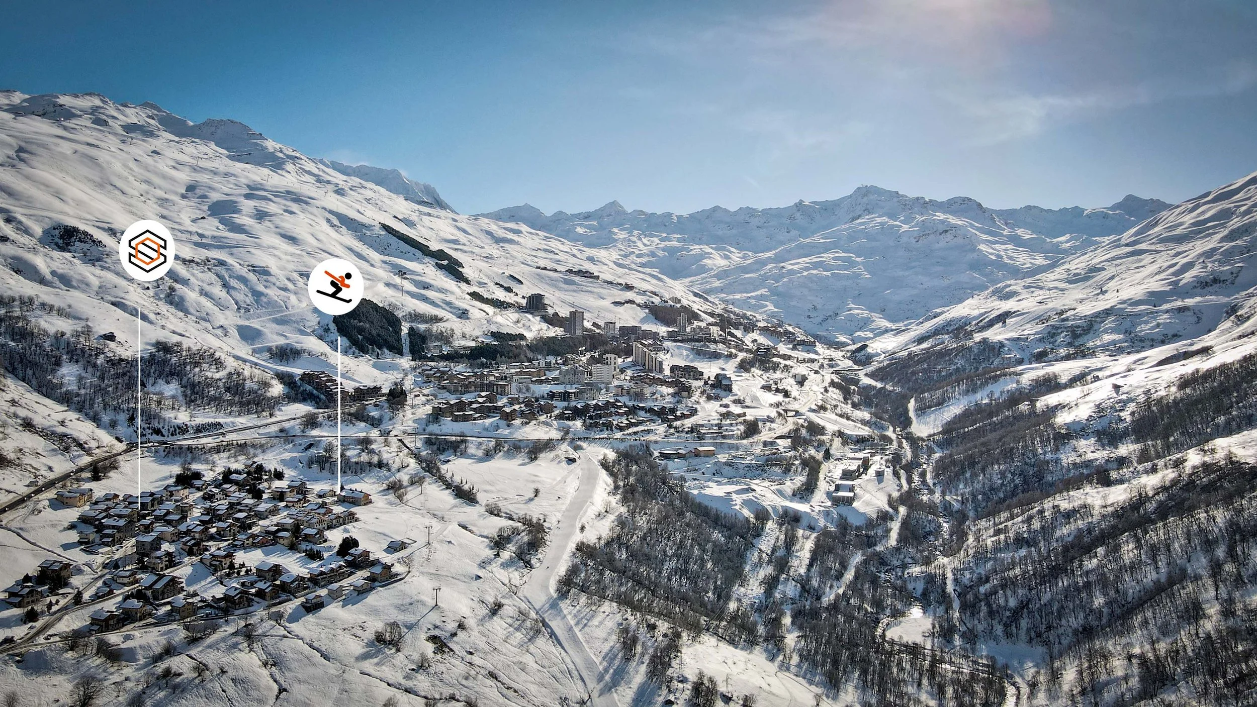 Emplacement privilégié pour ce chalet proposé à la vente par HOME SUMMIT, à proximité immédiate des pistes de ski des Menuires et du domaine des 3 Vallées.