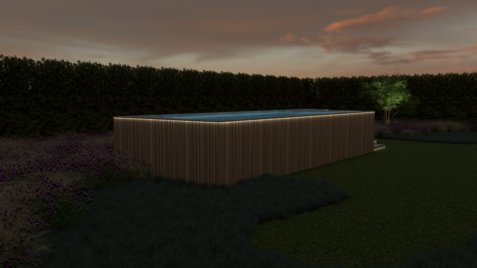 Een modern bovengronds zwembad met verlichte trappen en houten bekleding, omringd door een grasveld en een landschap met bomen en een haag bij zonsondergang.