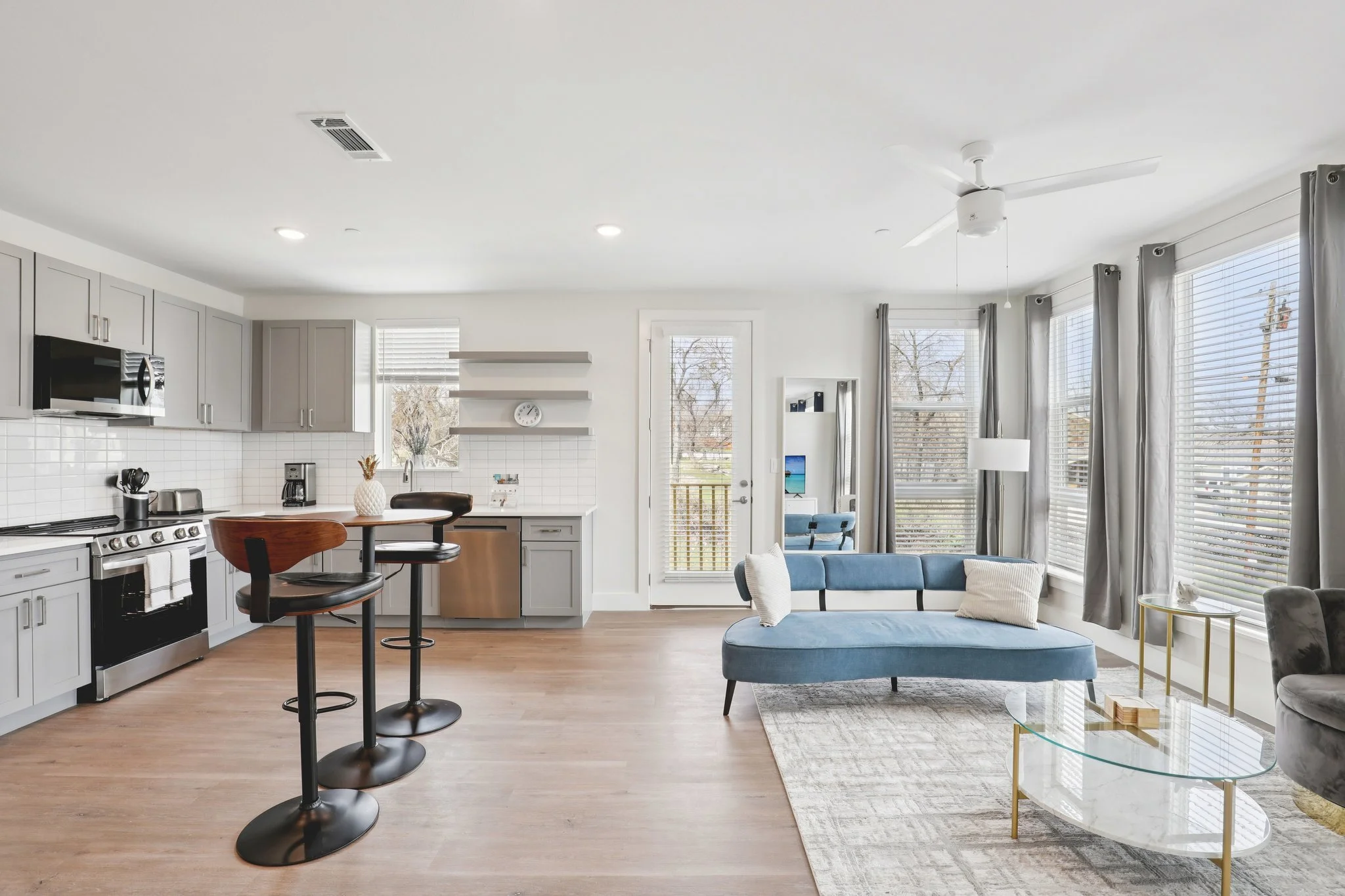 7-web-or-mls-Arroyo Ave-S2102-007.jpg