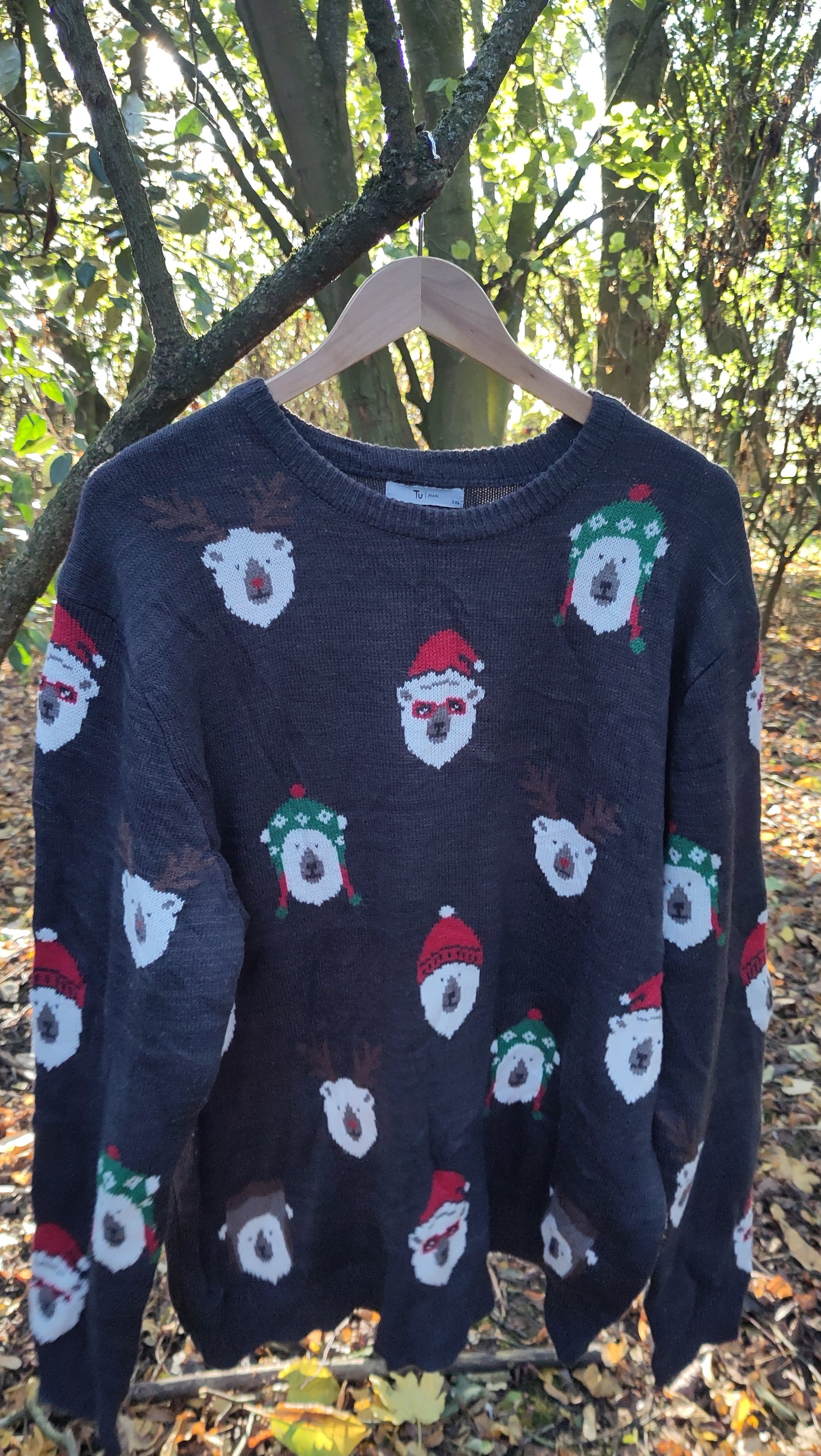 Polar bear festive knit