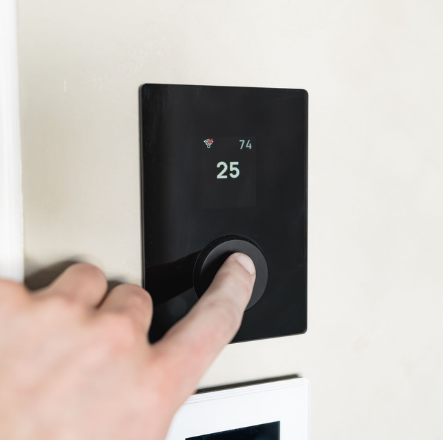 Thermostat Not Matching Room Temperature? 8 Real Causes