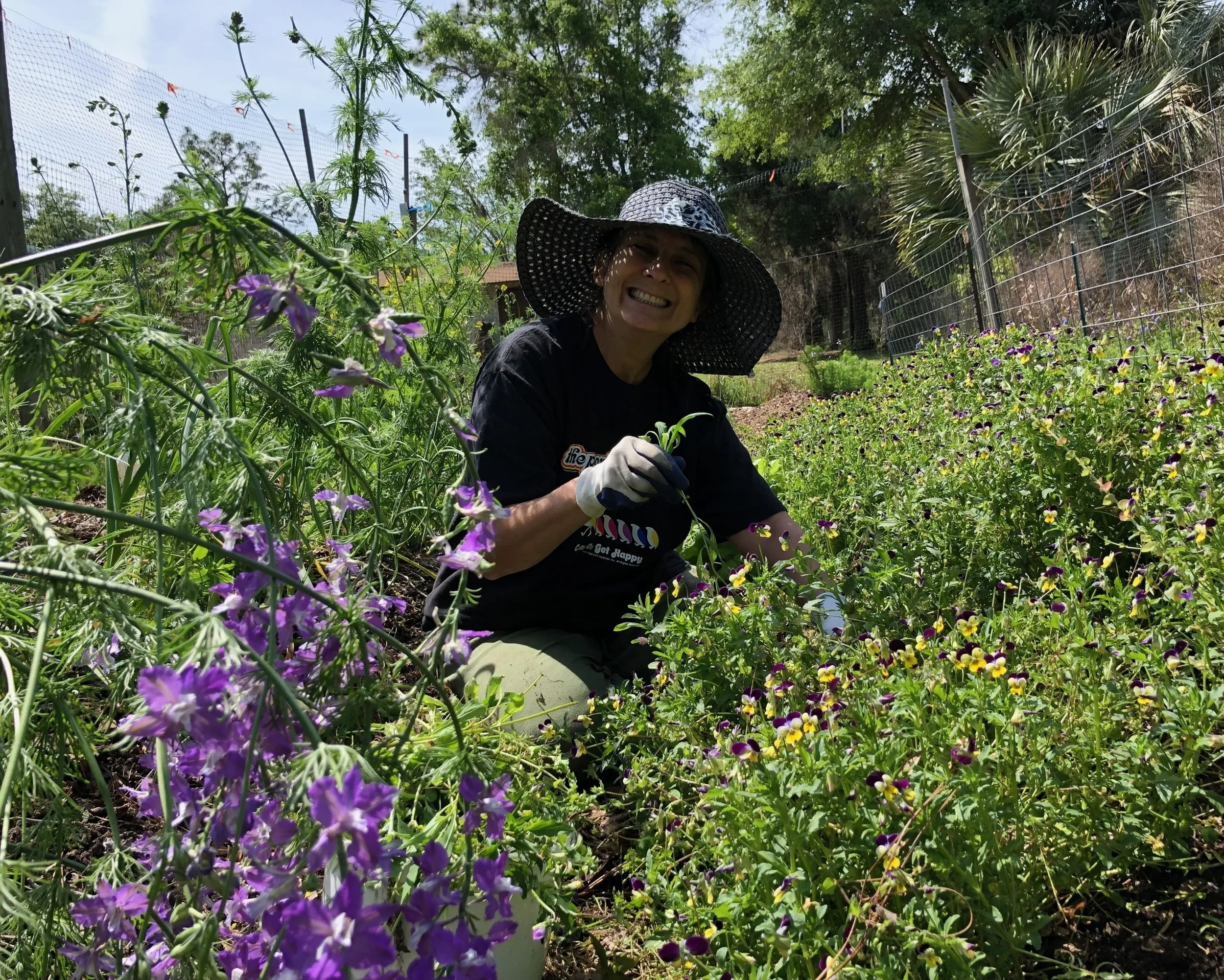 How Does Volunteering Support a Local Food System?