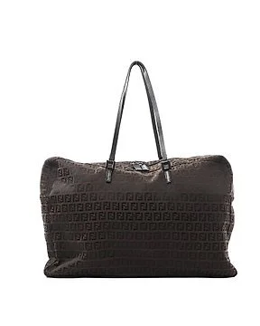 Borsa Fendi in tessuto nero con manici in pelle