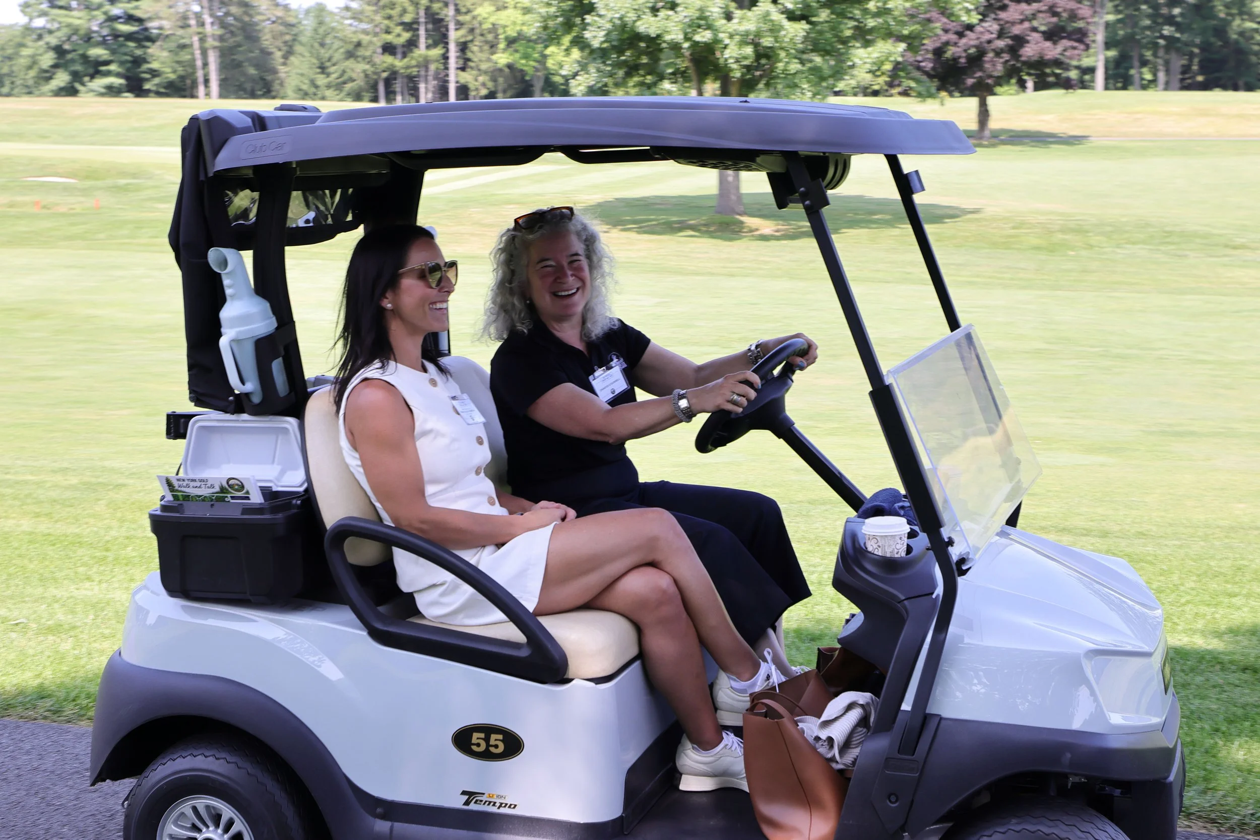 Ladies golf cart.JPG