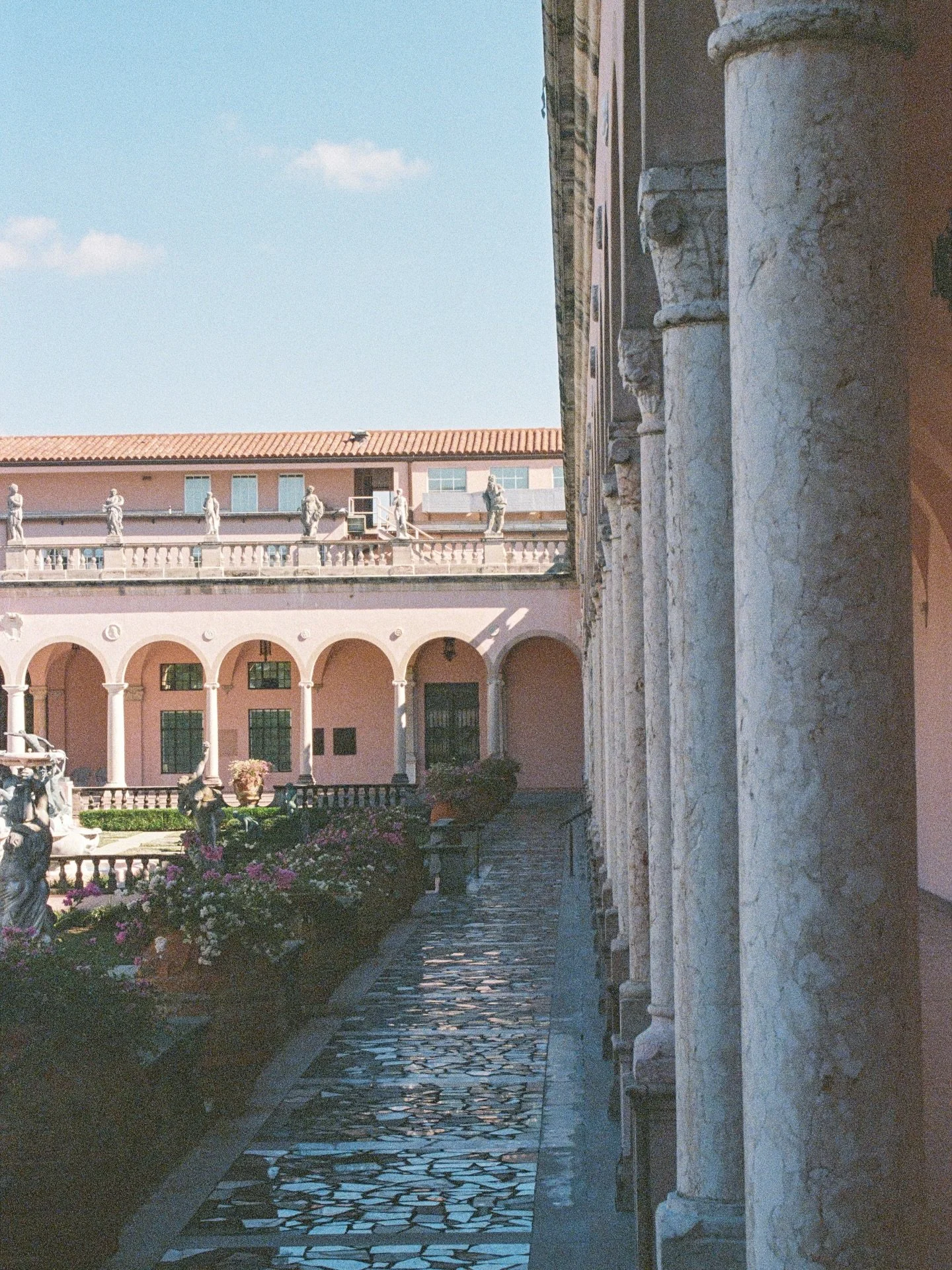 I just got a ton of film developed, and I wanted to share because taking film photos is one of my favorite ways to capture places &amp; moments!!🤍
Do you need to capture content, but don&rsquo;t have the eye or the time?! I&rsquo;d love to chat!!

#