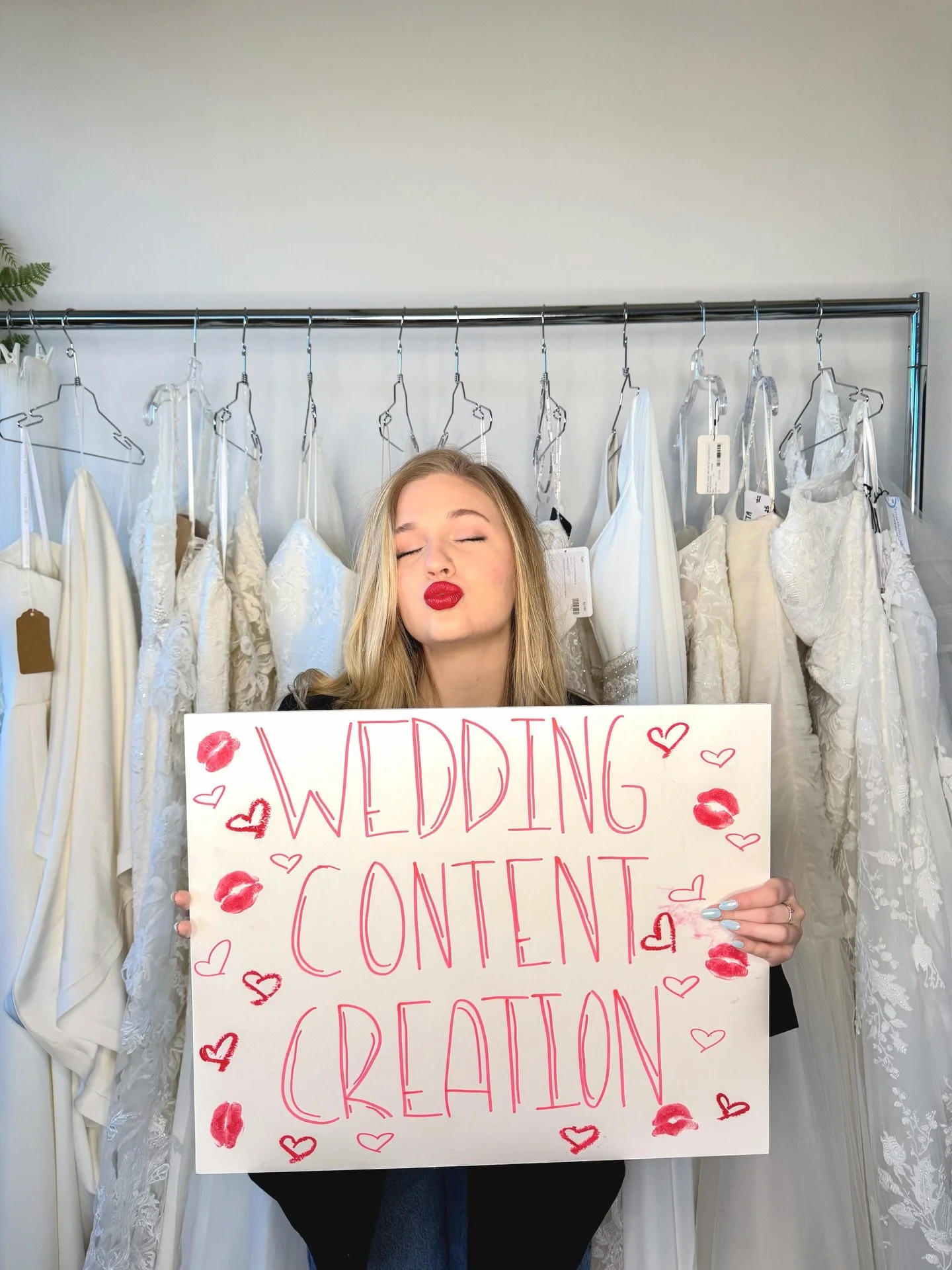 Looking for a wedding content creator?!! I&rsquo;d love to be your girl!! Check out my package options on the second slide! DM me, or visit my website link in my bio!!💖

#weddingcontent #weddingcontentcreator #iowawedding #minnesotawedding #contentc