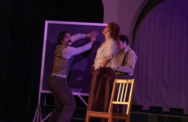 Here&rsquo;s a sneak peak of what to expect this weekend! 💜👑

Make sure to grab your tickets before it&rsquo;s too late!! 🎟️

#anastasia #uoguelph #curtaincallproductions #musical #musicaltheater