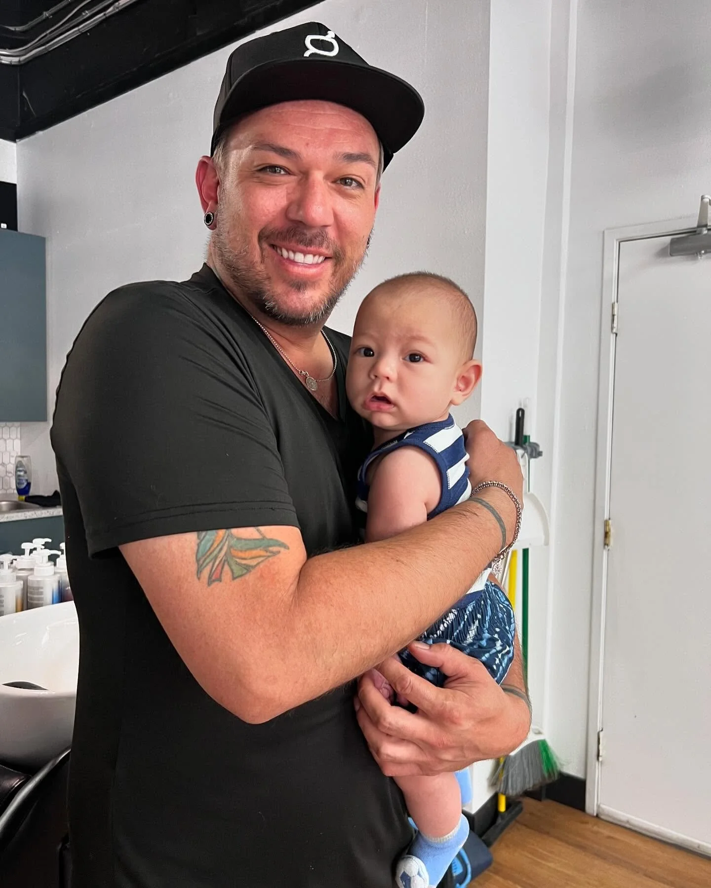 Meet Duane ✨  Duane is a Colorado native who has been working in the salon industry for 20+ years with about 18 years behind the chair.  He has trained with GK Hair in keratin treatments and has taken many cut and color classes to keep up to date on 
