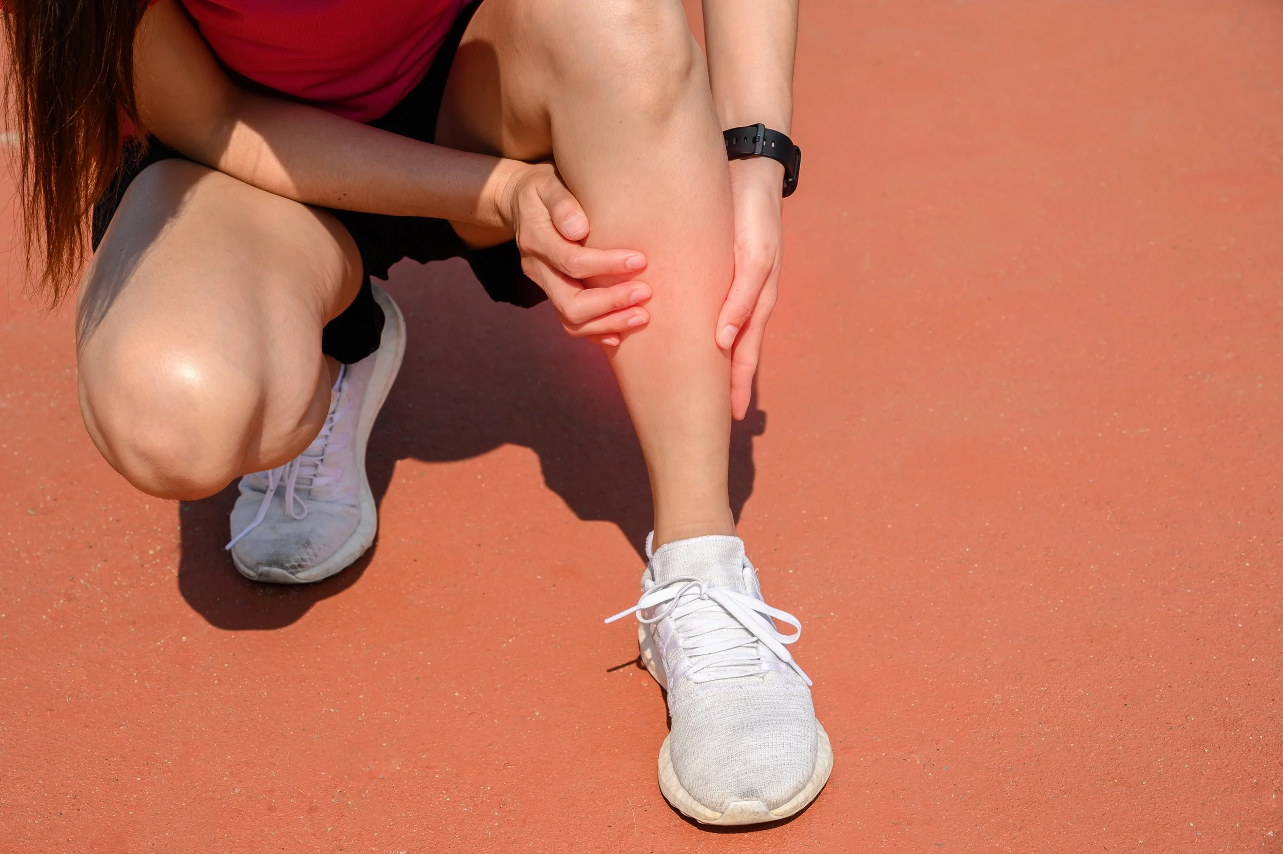 Shin Splints vs. Stress Fractures: How Do You Tell the Difference?