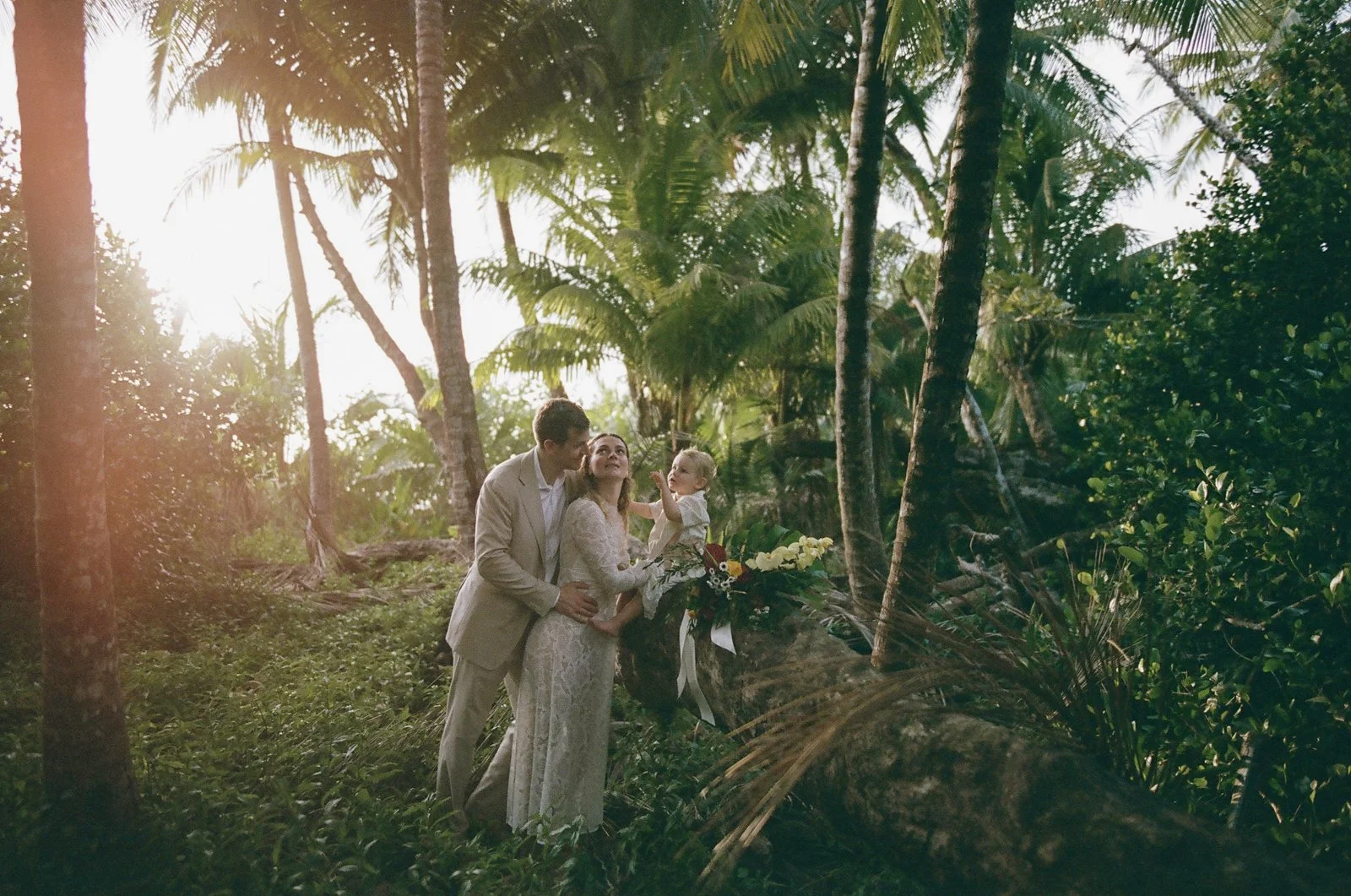 Costa-rica-elopement-wedding-on-film-054-765742_0001.jpg