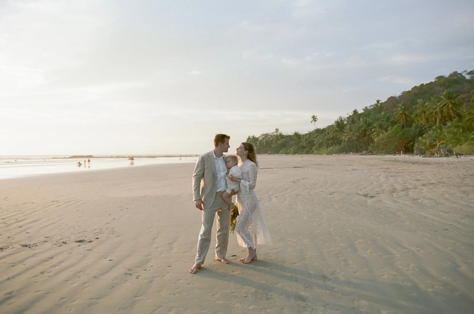 Costa-rica-elopement-wedding-on-film-057-765742_0012.jpg