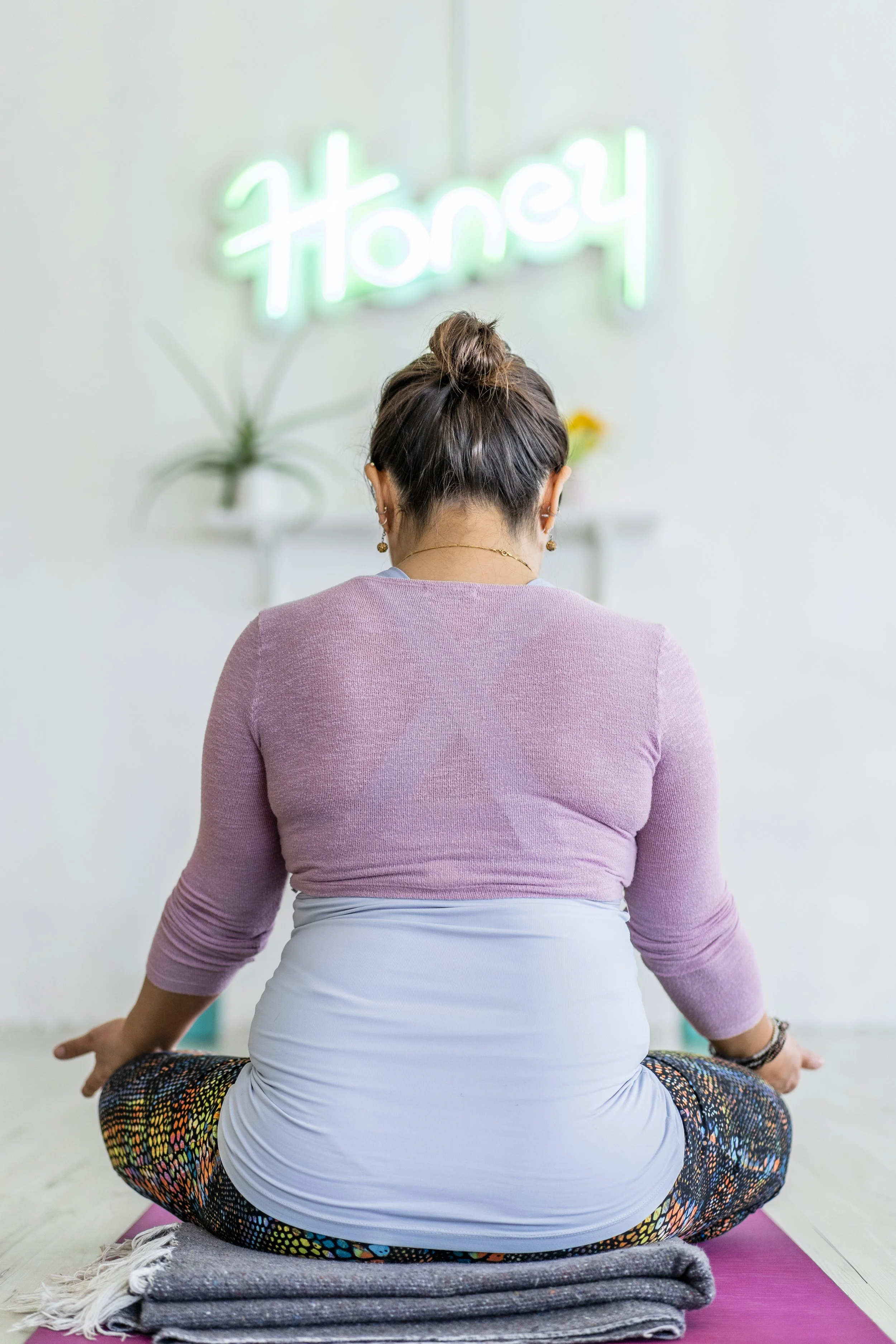 honey sign at best yoga studio san diego