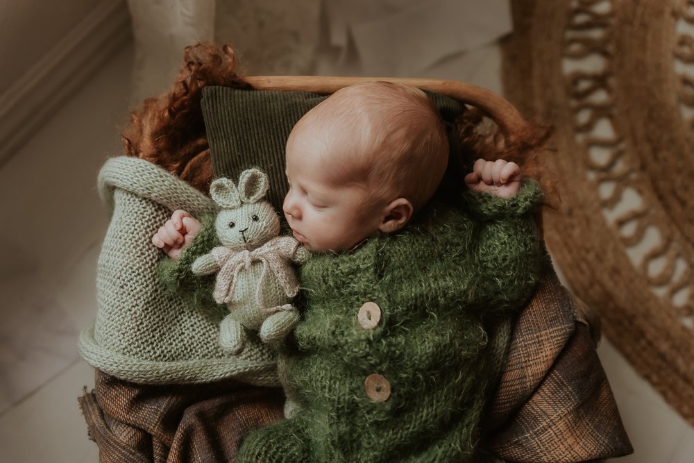 What should i bring to my newborn session?