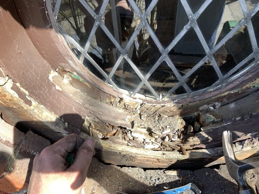 The job began by removing the sash as carefully as possible, to preserve the cut glass pane.  that done, the frame was removed piece by piece, taking measurements and notes.