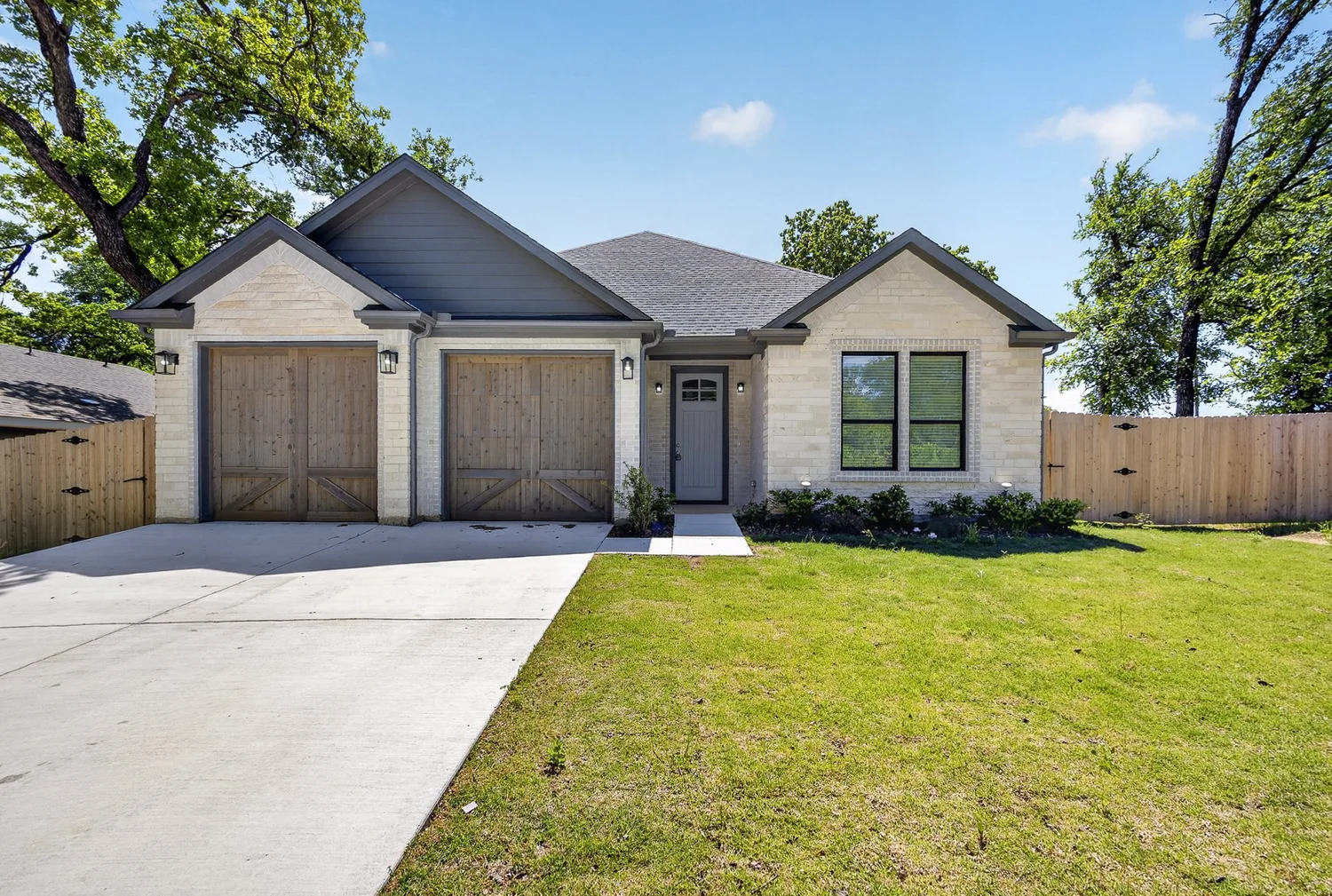 Residential real estate photography by Manor Creative House