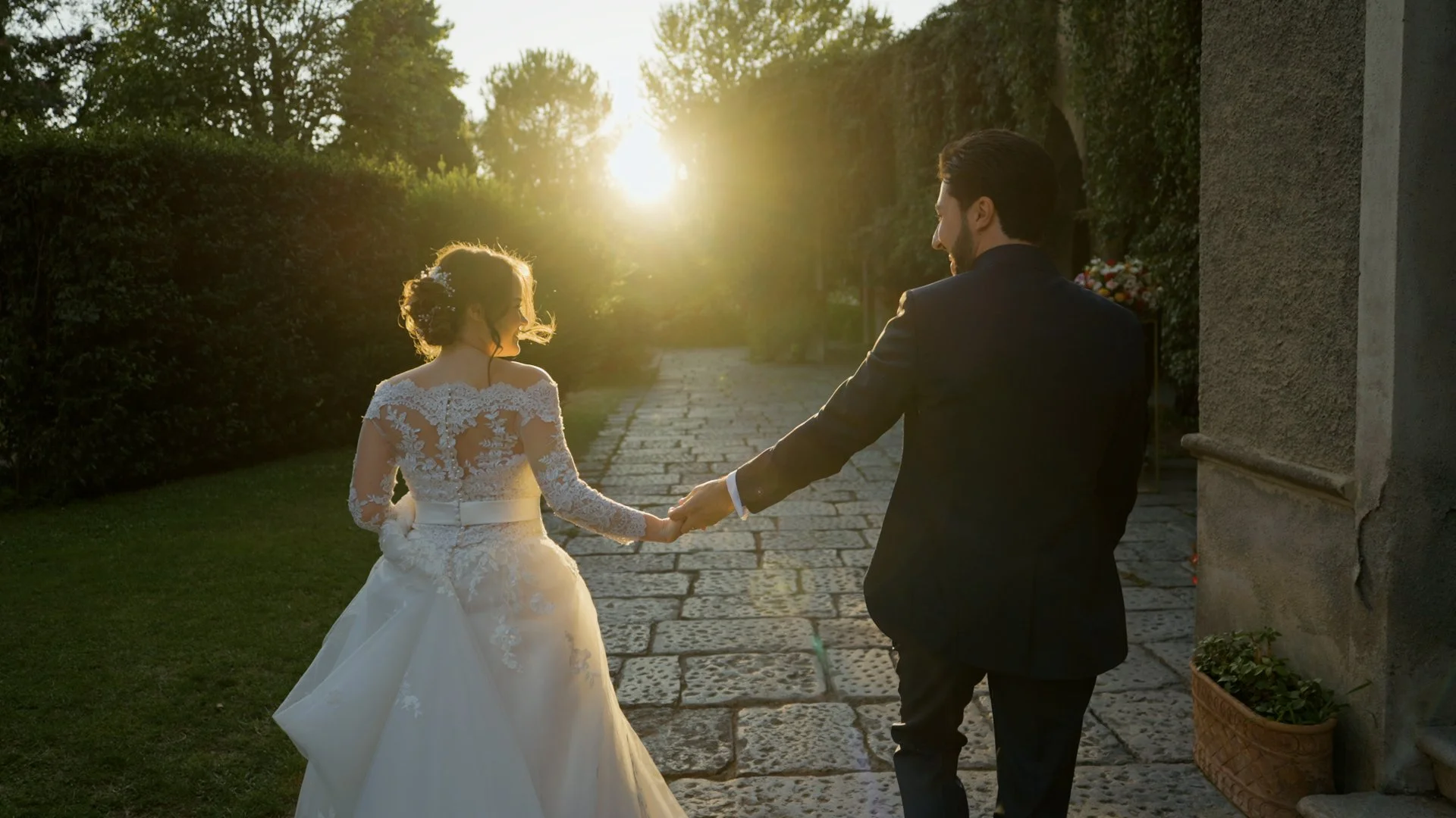 IL FILO ROSSO || VILLA RAVASCHIERI