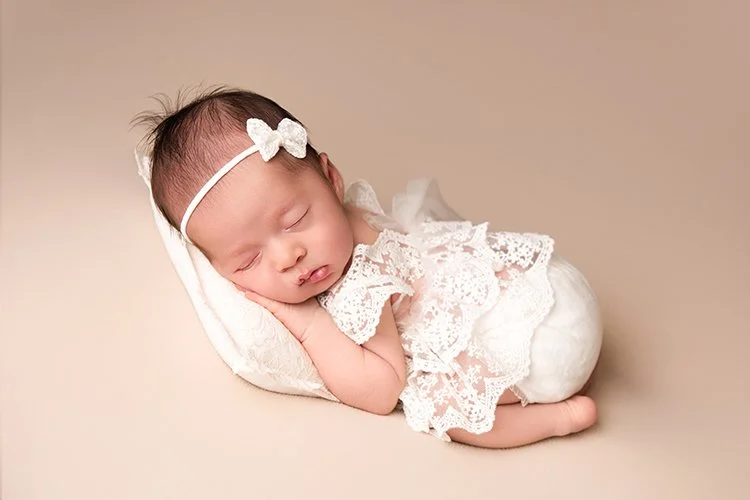Los-Angeles-Neweborn-Studio-Photographer_ (21).jpg