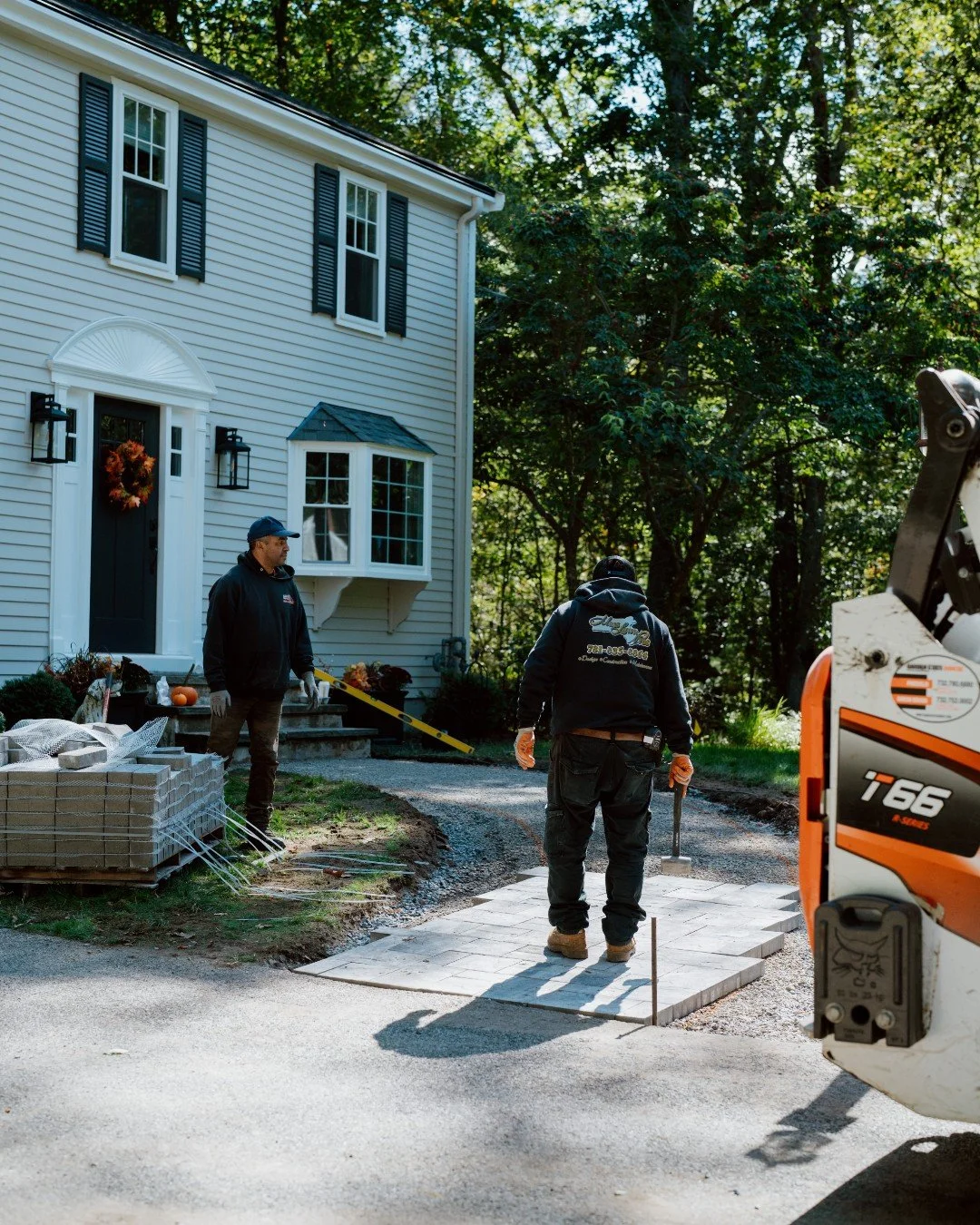 Details that make a difference 🧱

A well-built stone walkway does more than connect your driveway to your front door &mdash; it elevates your entire property. Clean lines, solid base prep, precise leveling, and craftsmanship you can see in every ste