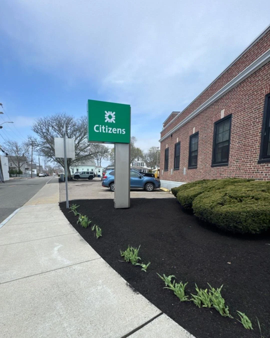 Happy to keep our commercial clients looking sharp 🌱

Your property is the first impression clients, tenants, and visitors see&mdash;and we make sure it's a lasting one

From clean mulch beds to consistent maintenance, we keep your landscape profess