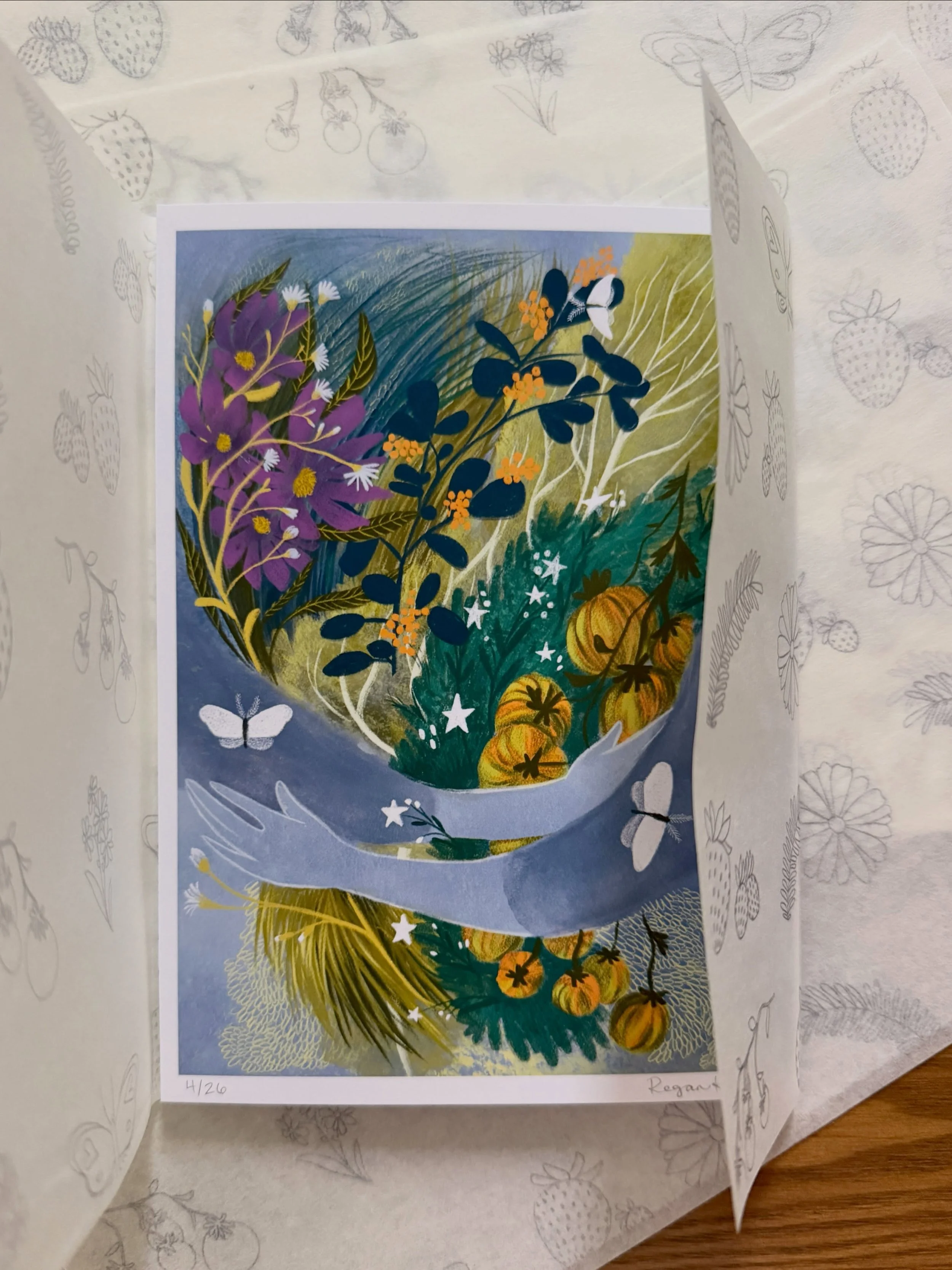 Here is July&rsquo;s Flowerpot print: &ldquo;Gather&rdquo;, a visual of gathering parts of your life, holding it closely, and allowing it to shape you. 

Doing this has been such a joyful and fun challenge. I am so grateful for all 26 of you ✨🫶🏻

S