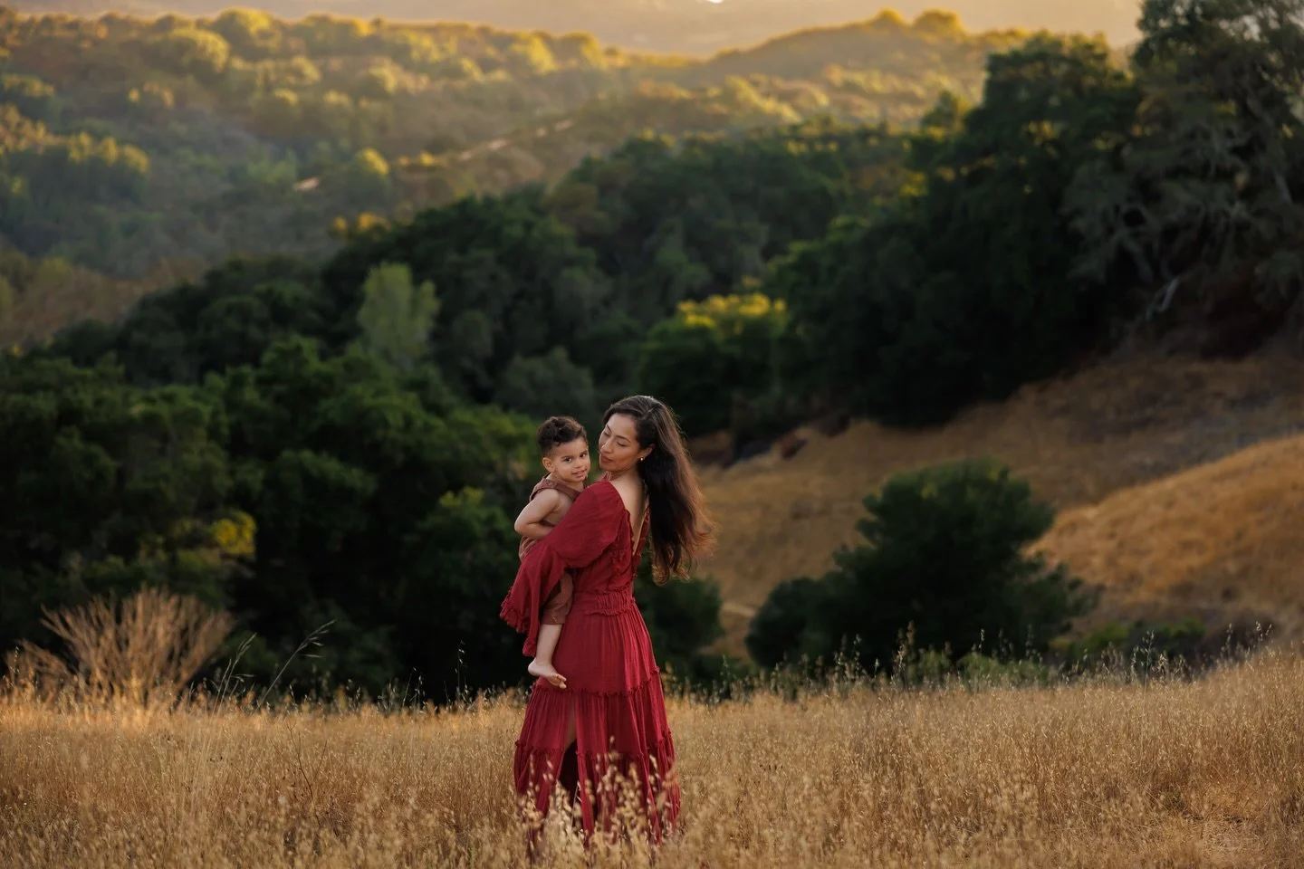 Every season, right before I open my minis, I photograph a few model sessions so my clients can see exactly what the location and light will look like.

Spring Wildflower Foothill Minis are coming.

The image shown here is from a previous foothill se