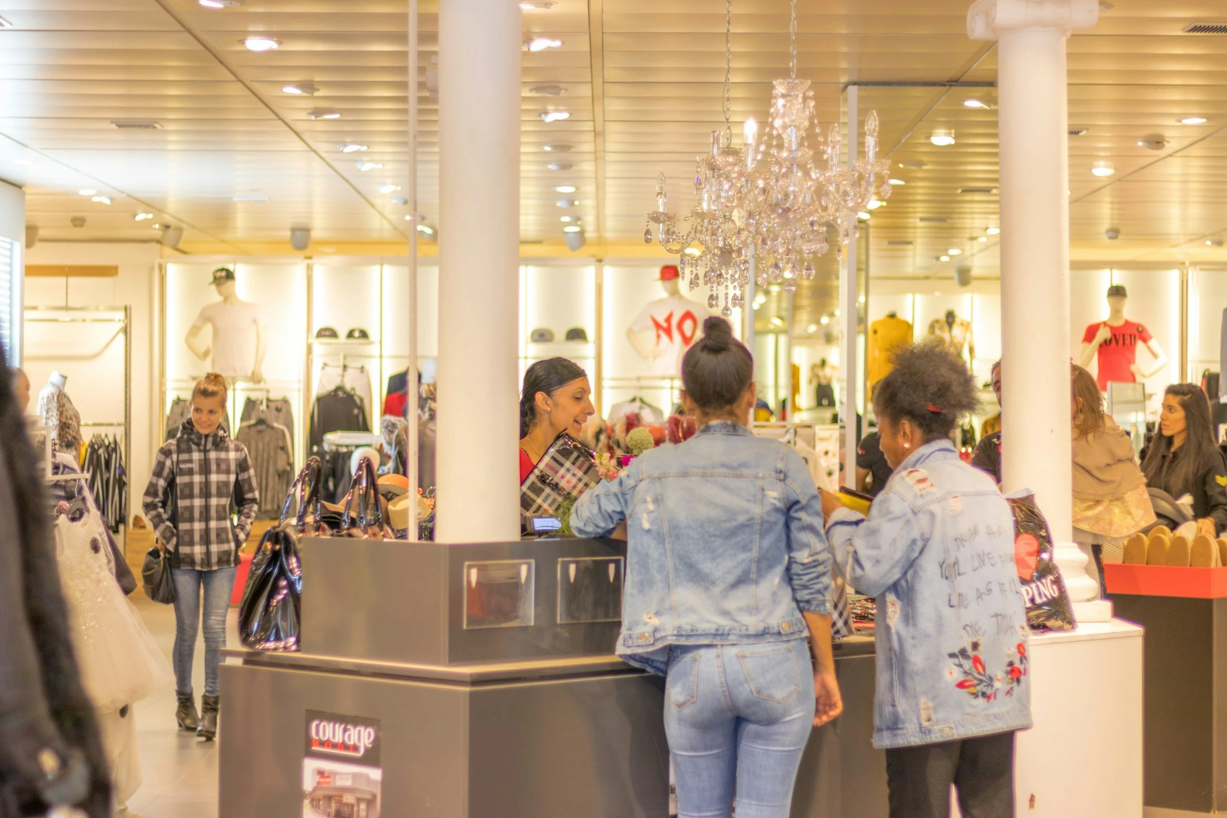 Lessons from the Mall – Teaching Kids to Observe and Understand Social Situations