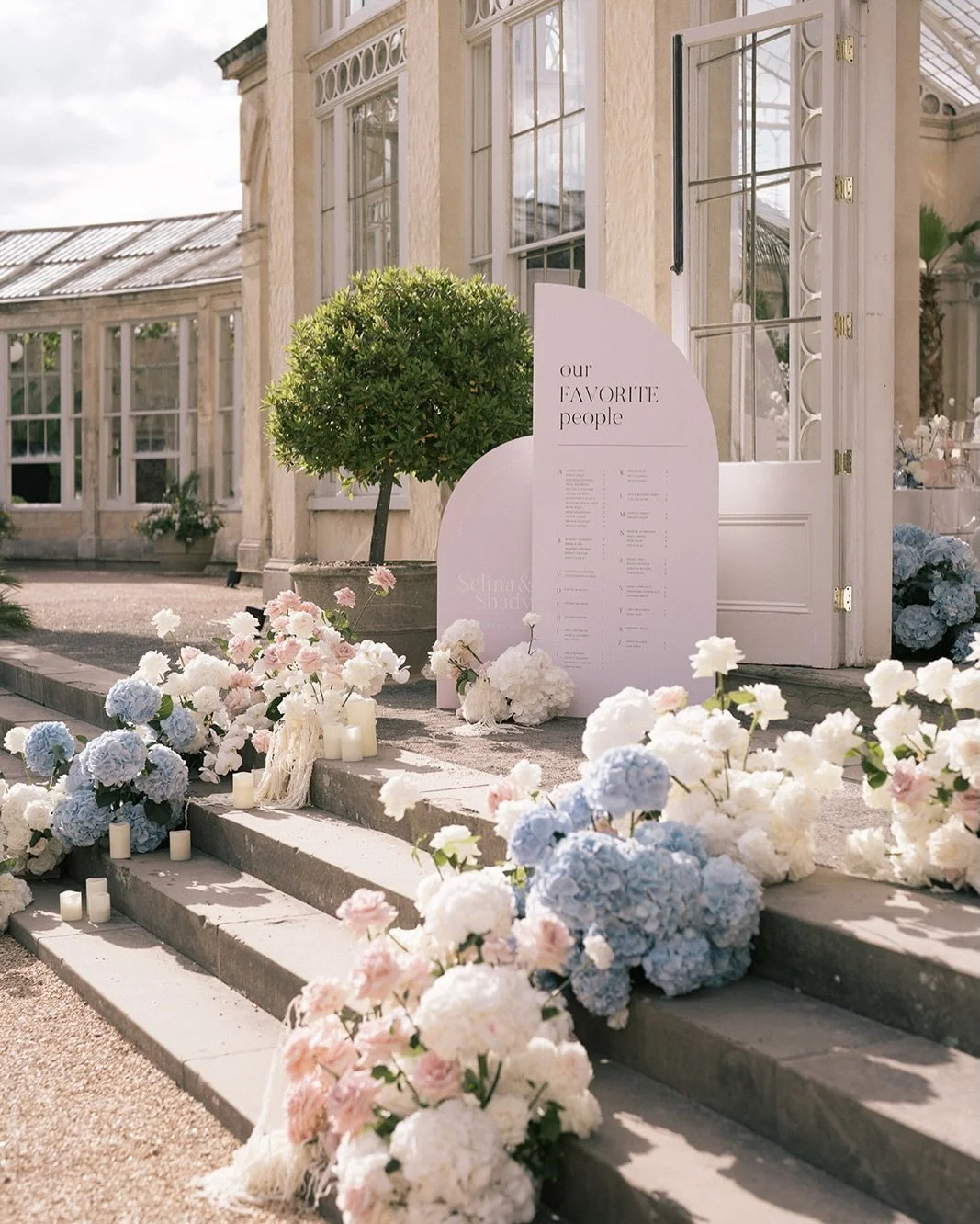 One installation, creating new moments throughout the celebration 🤍

Originally designed to soften the entrance into the ceremony space, this setting combined reflexed roses, hydrangeas and cascading orchids in a palette of soft whites and blush ton