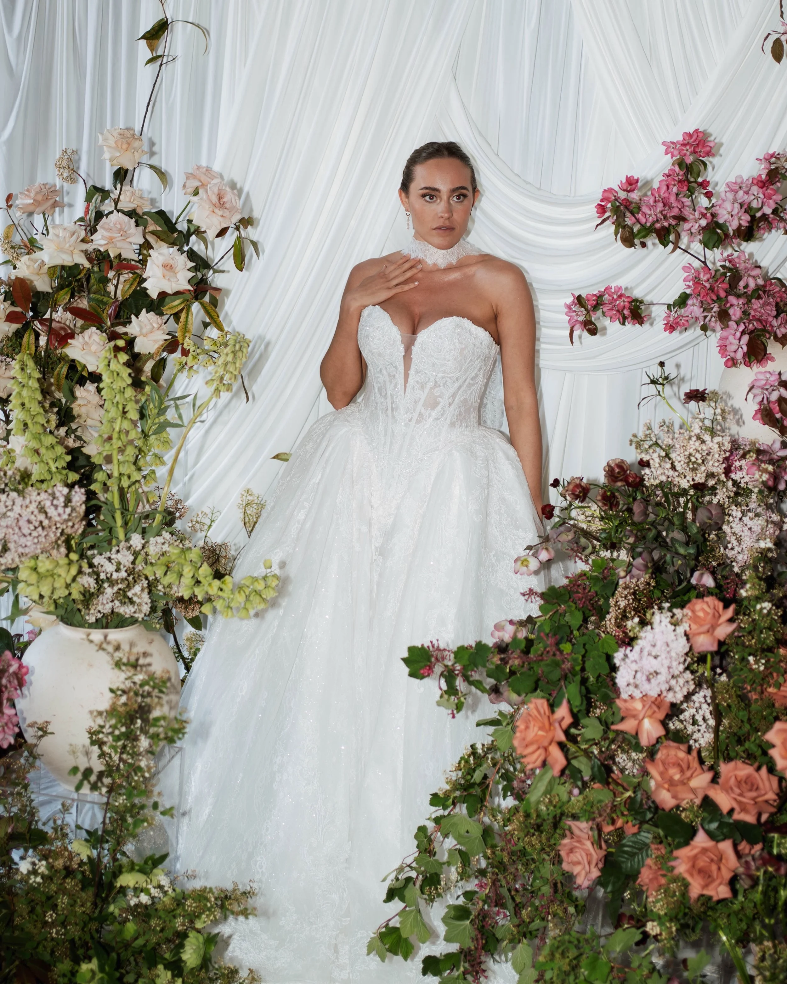 A small glimpse into our April workshop at the stunning @thelocationhouse ✨

Layered florals, delicate movement and thoughtfully curated details designed to be captured from every angle. A day centred around atmosphere, storytelling and creating imag
