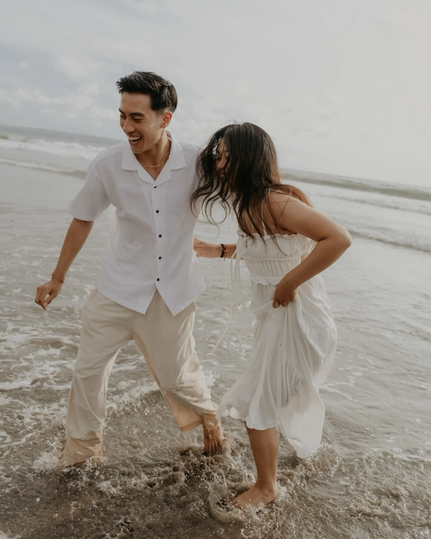 Some places make it easier to slow down &mdash; and others invite you to move freely.

This one I like a lot.✨

Warm air. Bare feet. Laughter carried by the wind.

This session in Bali felt effortless. Running, playing, forgetting the world around th