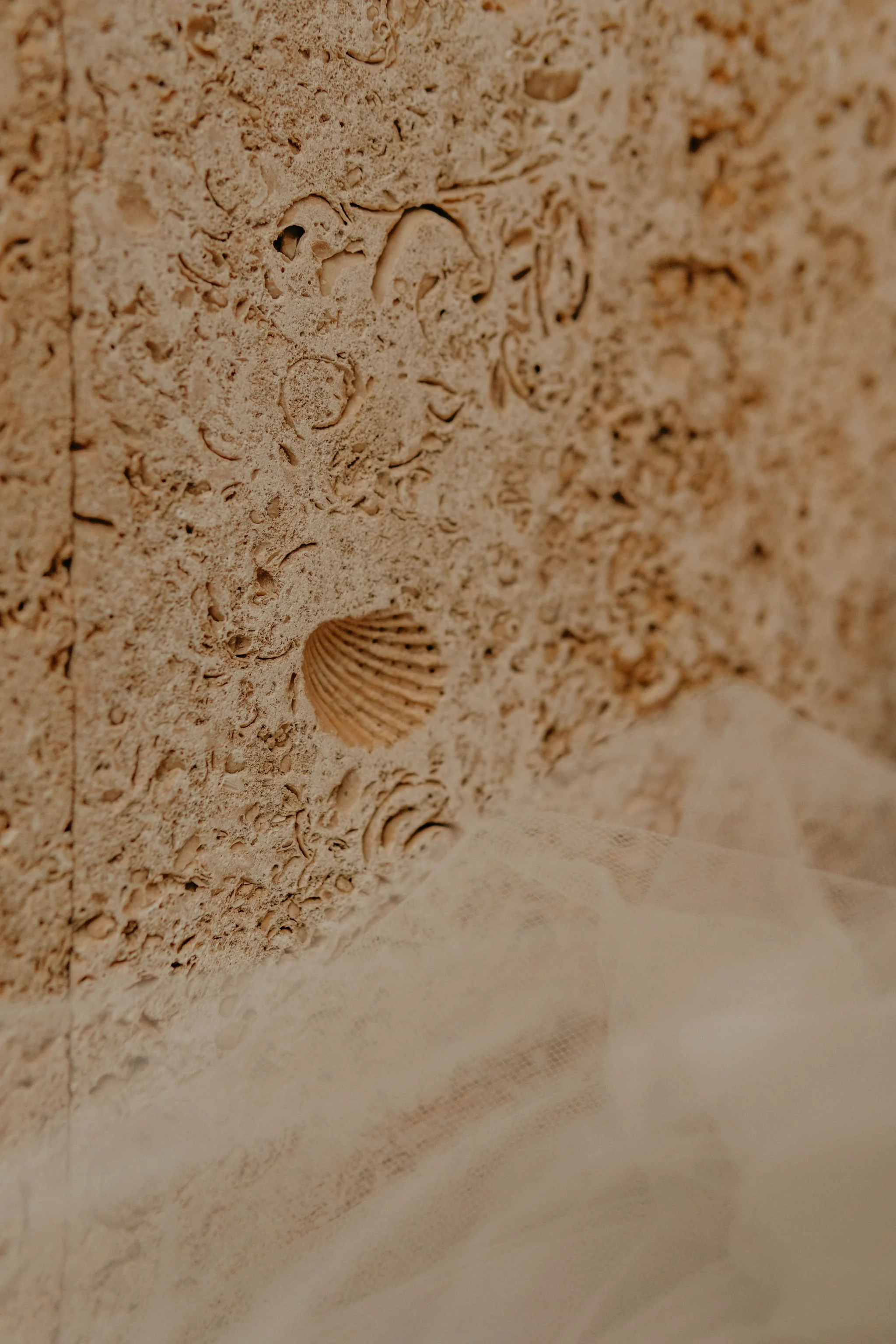 Elopement auf einer Finca in Mallorca, Details des Getting Readys.