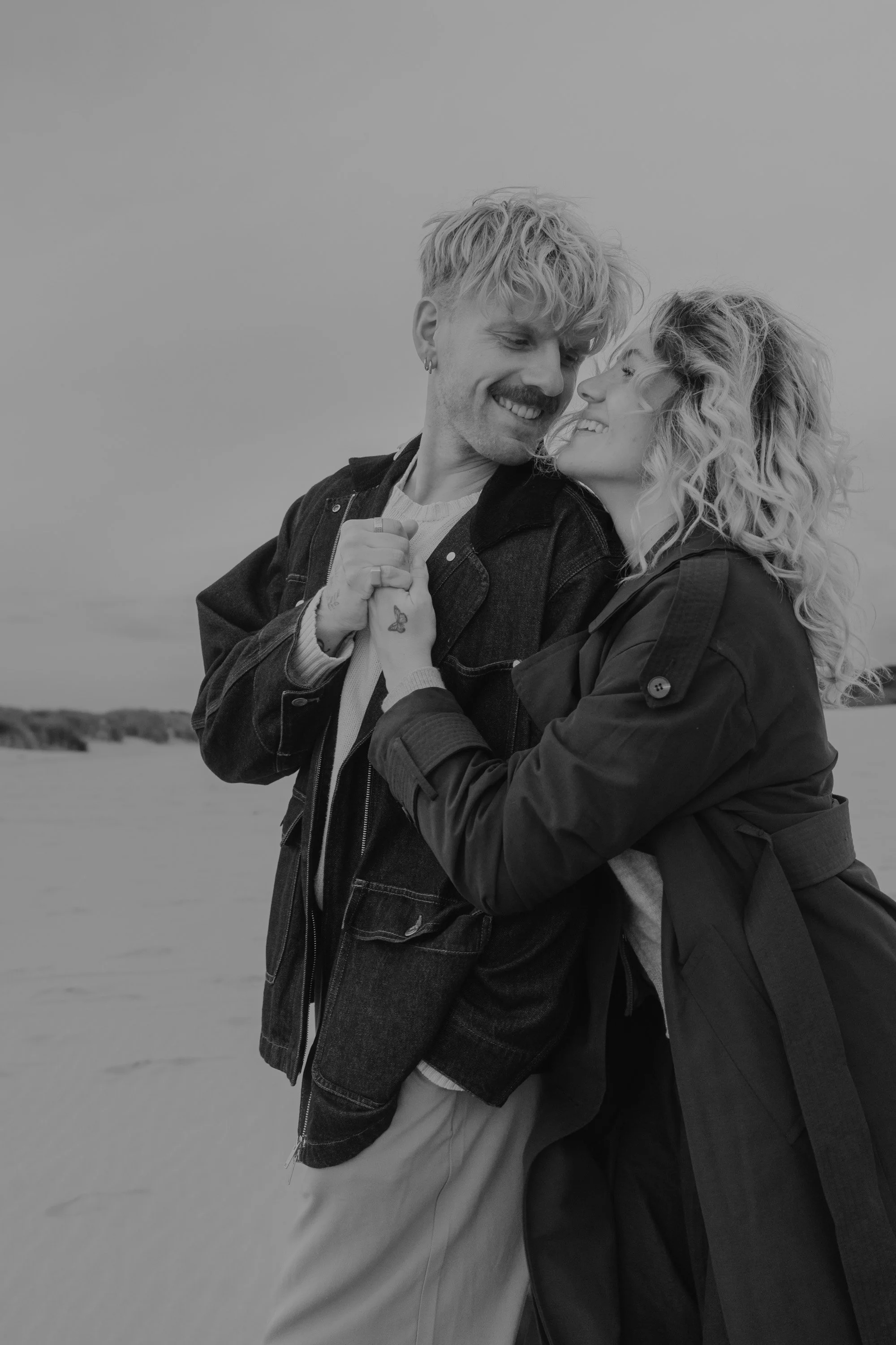 Couple Photography Europe – sea breeze and emotional connection.