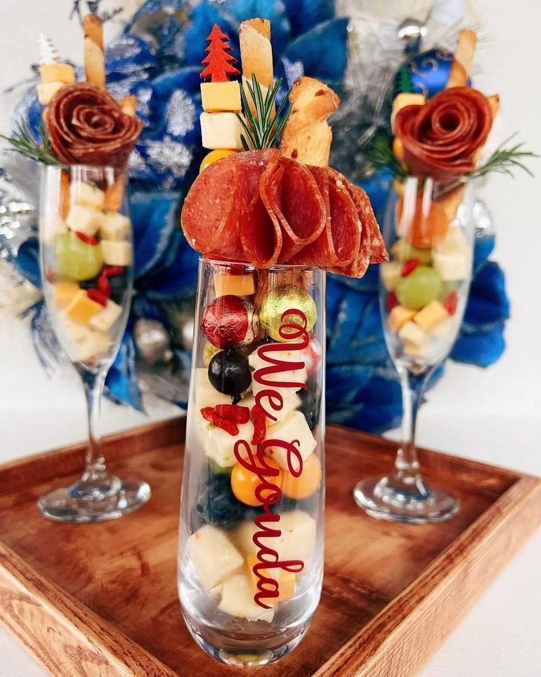 New Year&rsquo;s resolution: more memories, more cheesy moment, more joy. Starting&hellip; right now 🥂🎉

Created by @wegouda