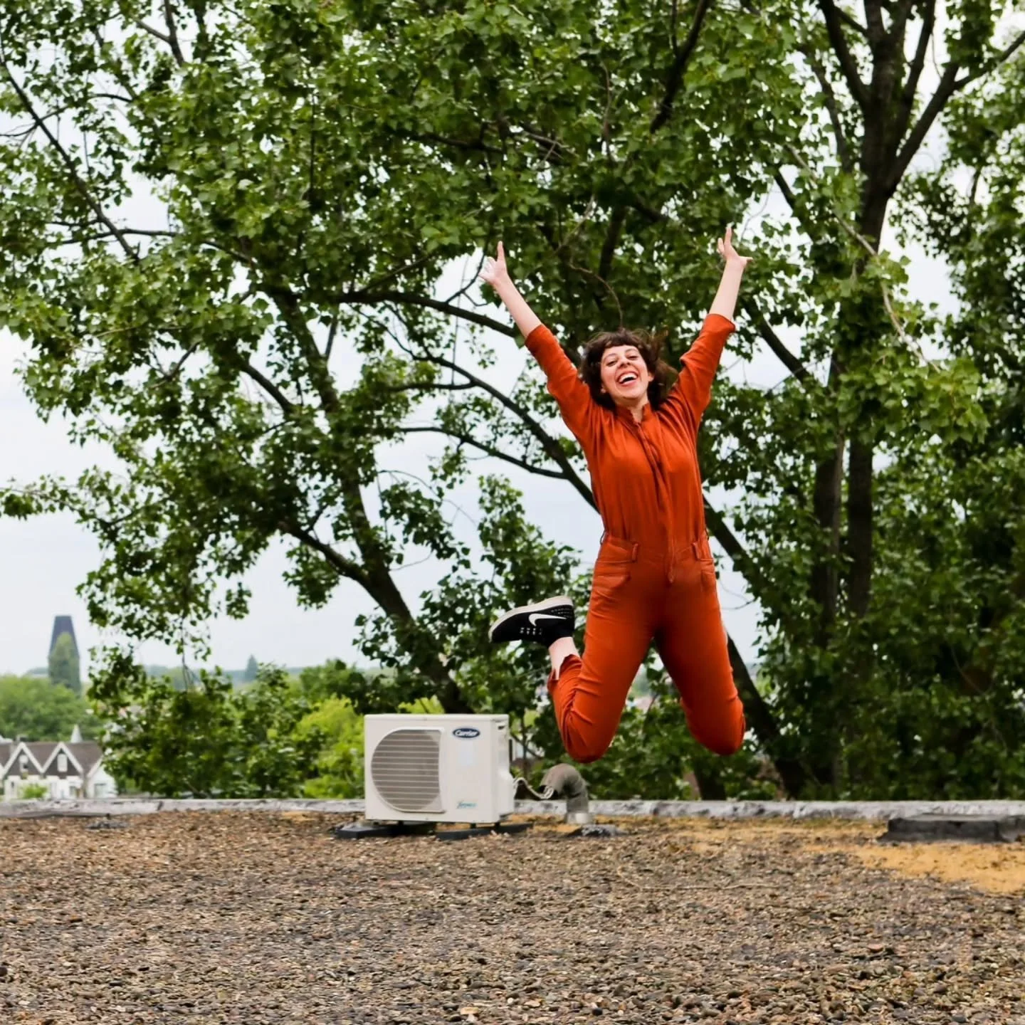 SOON. DONNA &amp; ROSA. WOLF COLLECTIVE. NEW PERFORMANCE. EEN FAMILIE VOORSTELLING. WIL JE DAARBIJ ZIJN? JA, DAAR WIL JE BIJ ZIJN. IN WIEN &amp; ROTTERDAM. CONNECTING AUSTRIA &amp; THE NETHERLANDS.

@donnabraber 

📸 @arnoudvbochove