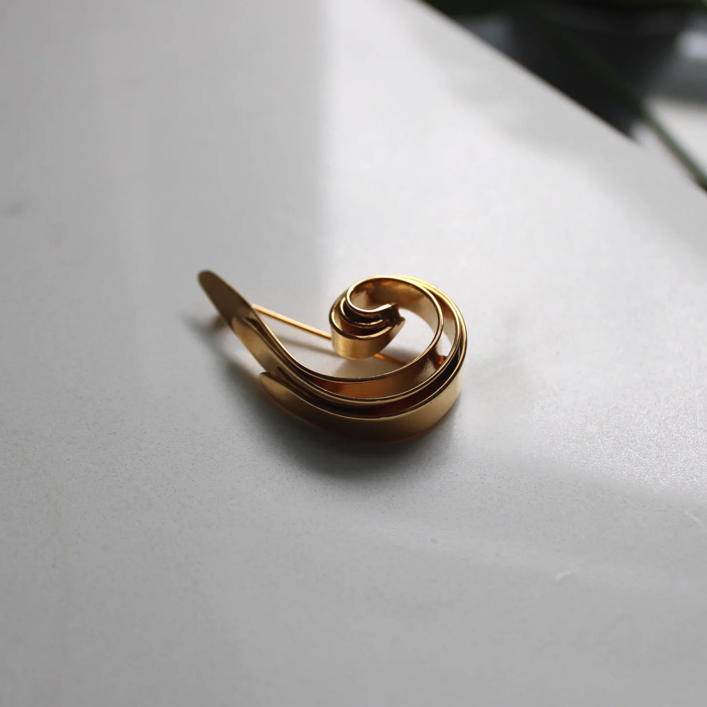 Swirl | Pin